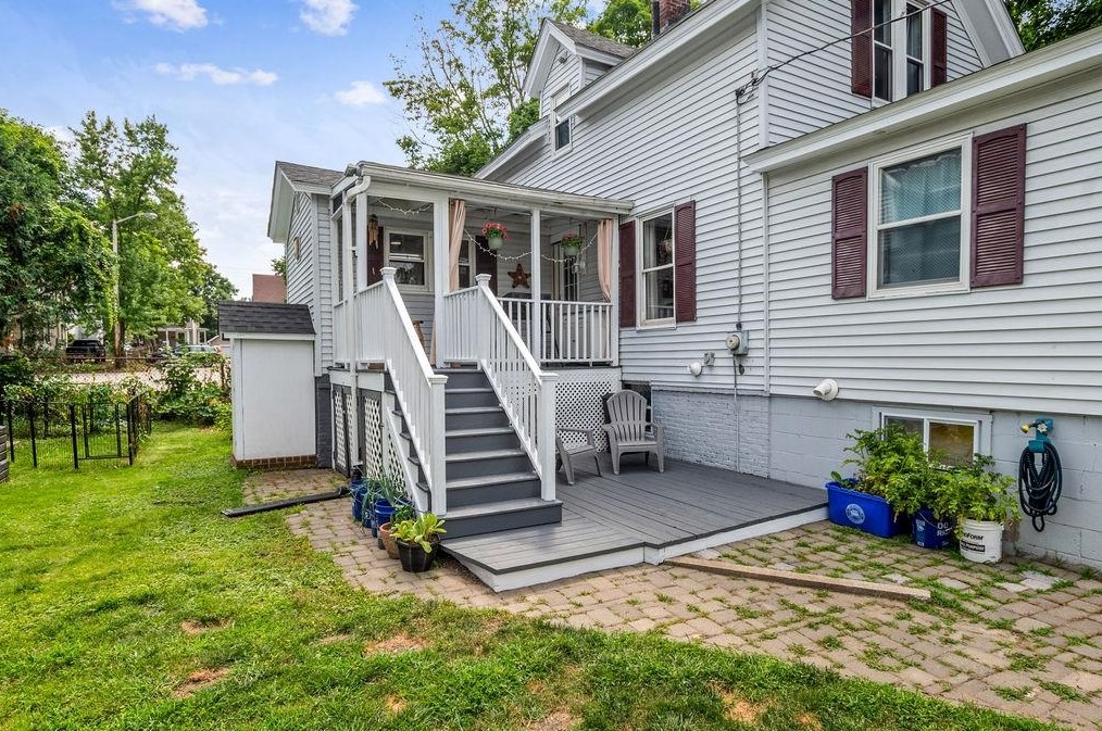 9 Lyndon St, Concord, NH 03301