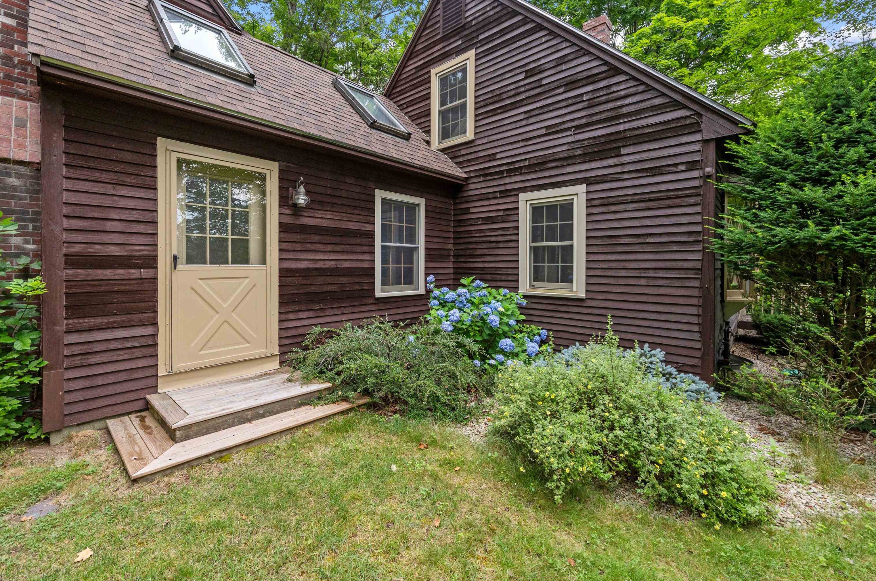 108 Christian Hill Rd, Amherst, NH 03031