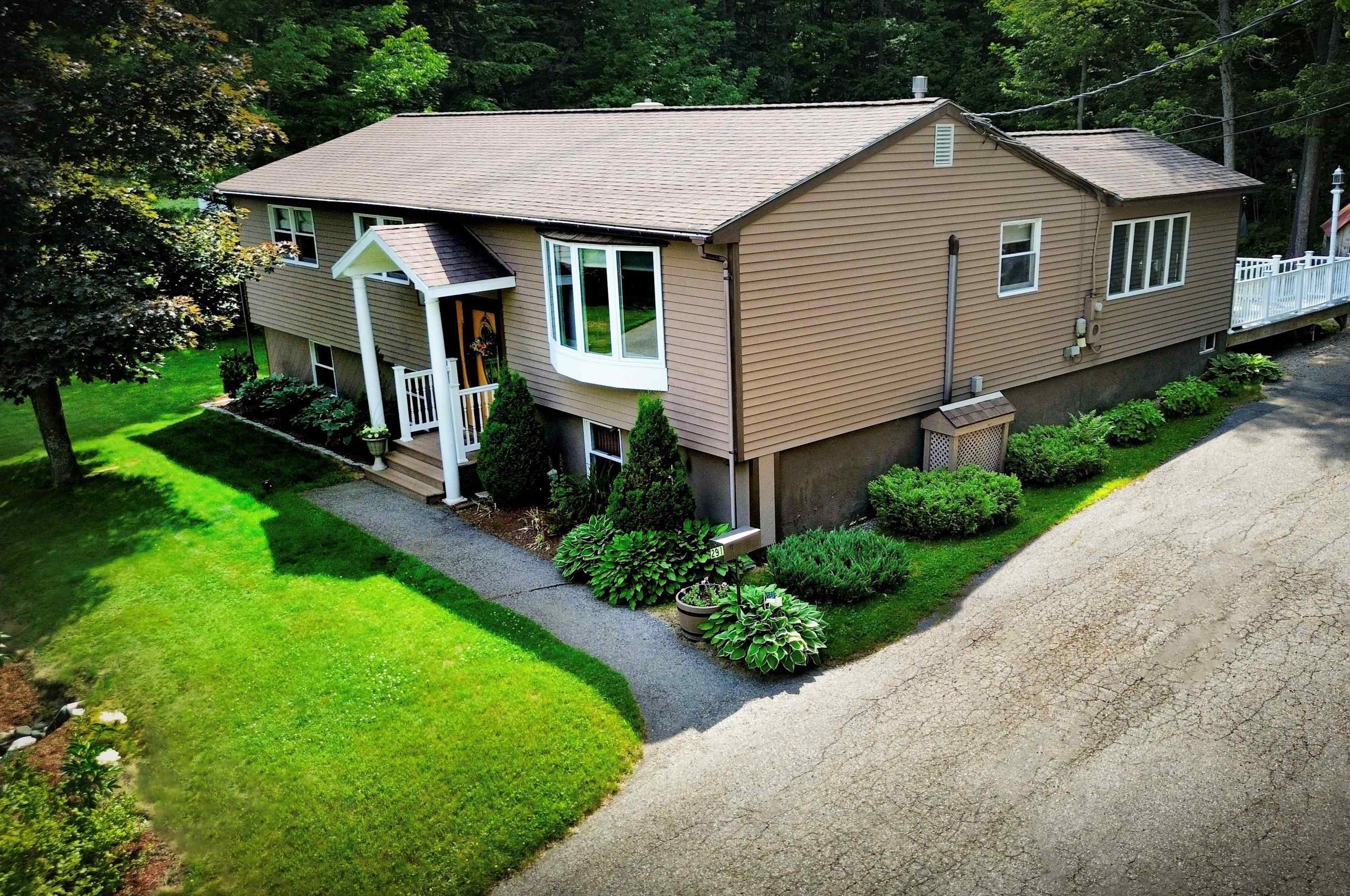 291 Howard St, Berlin, NH 03570-3734
