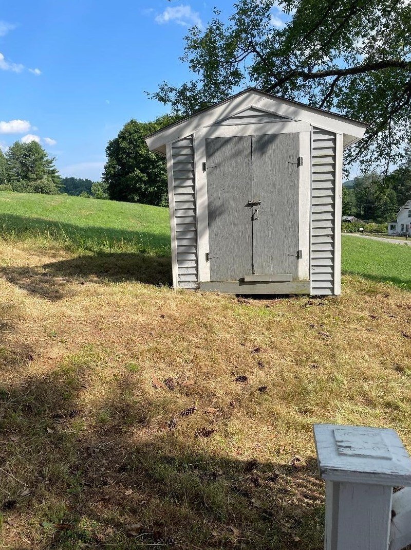 88 Depot St, Belmont, NH 03220-4130