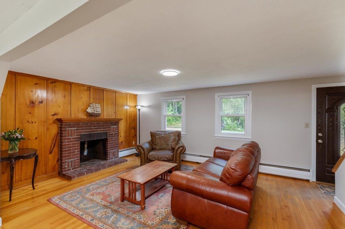3 Old Derry Rd, Salem, NH 03079