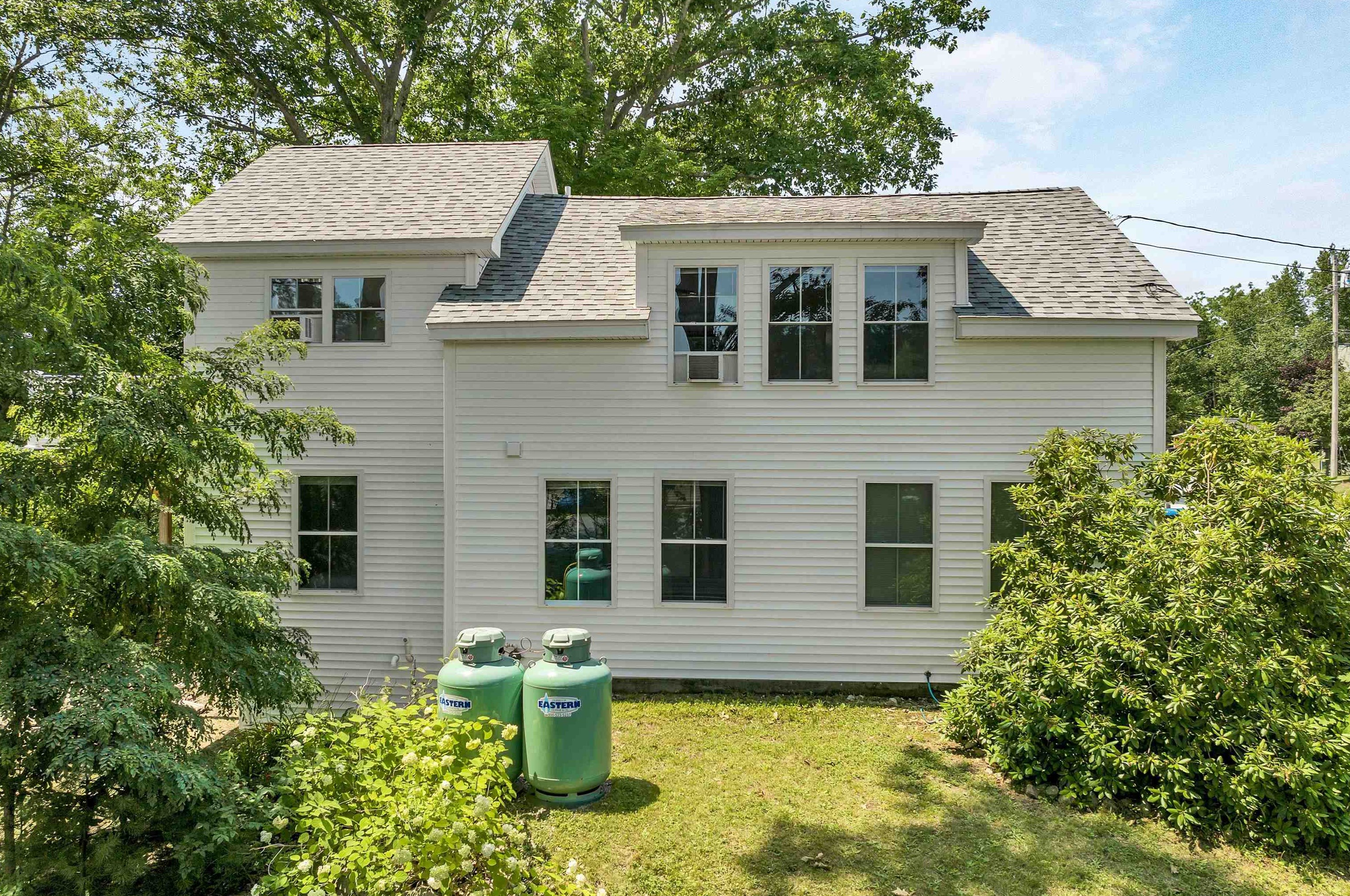 16 Grove St, Tuftonboro, NH 03894