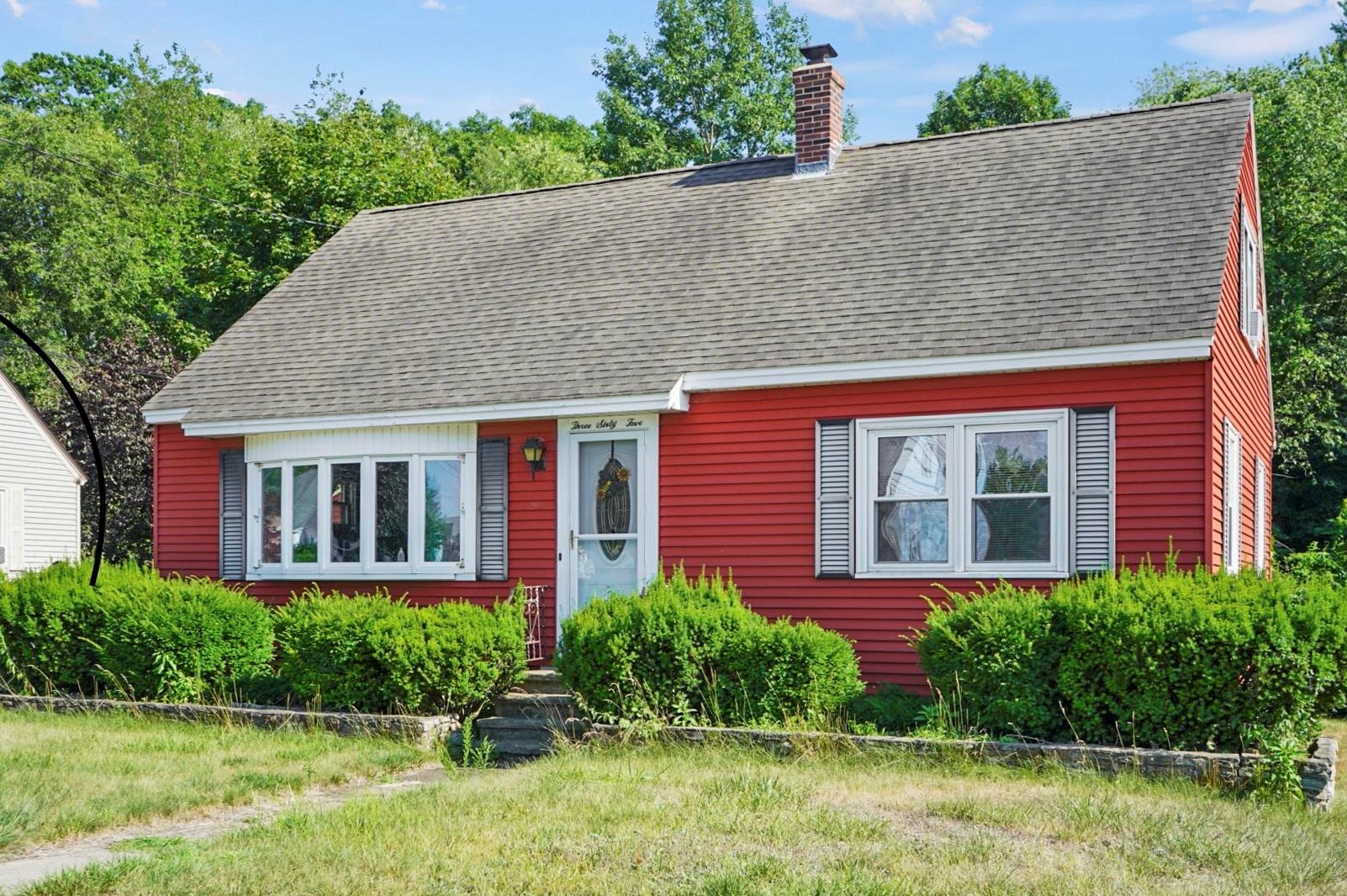 365 Vinton St, Manchester, NH 03103-3949