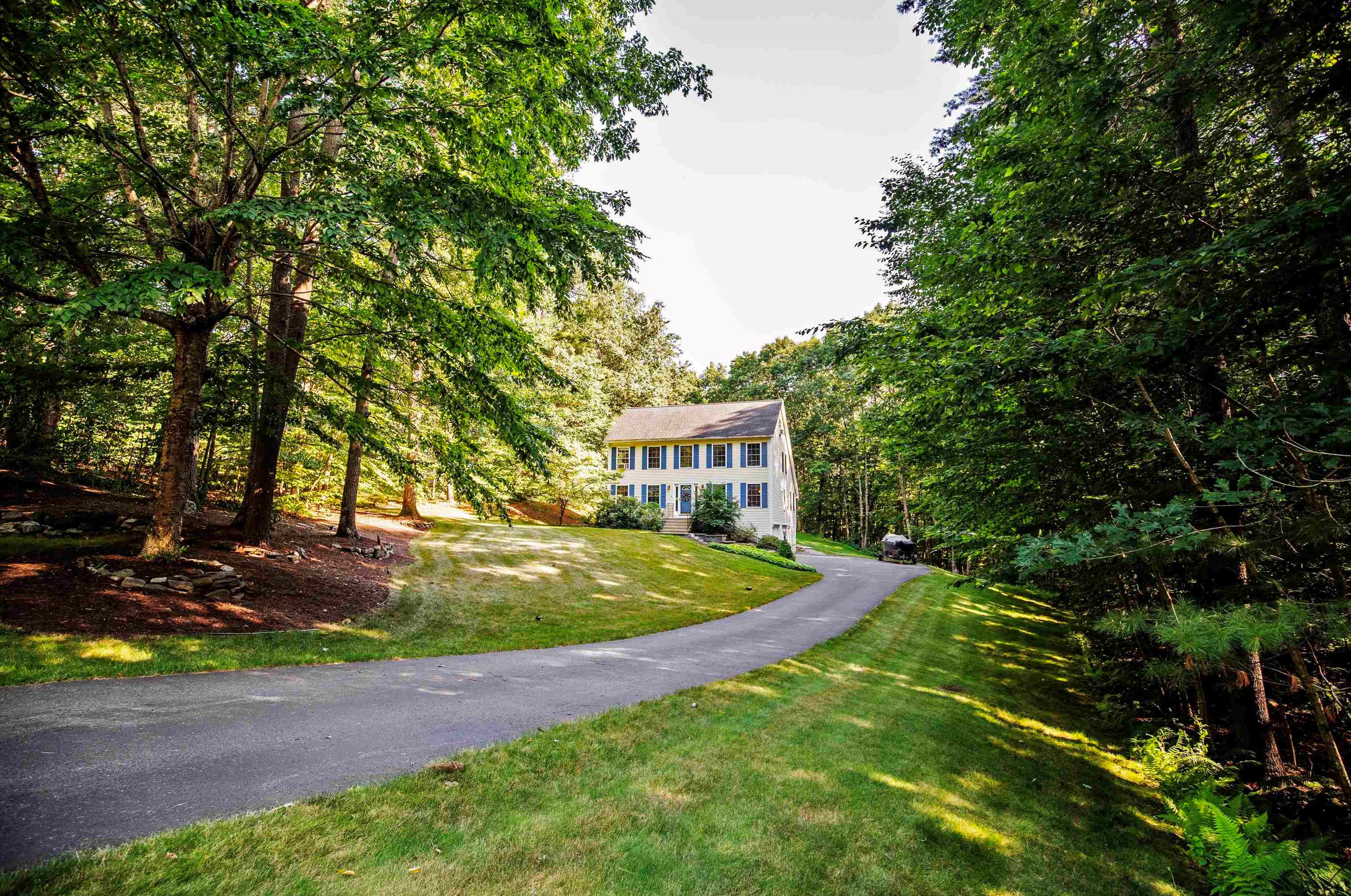 6 Emerald Dr, Salem, NH 03079