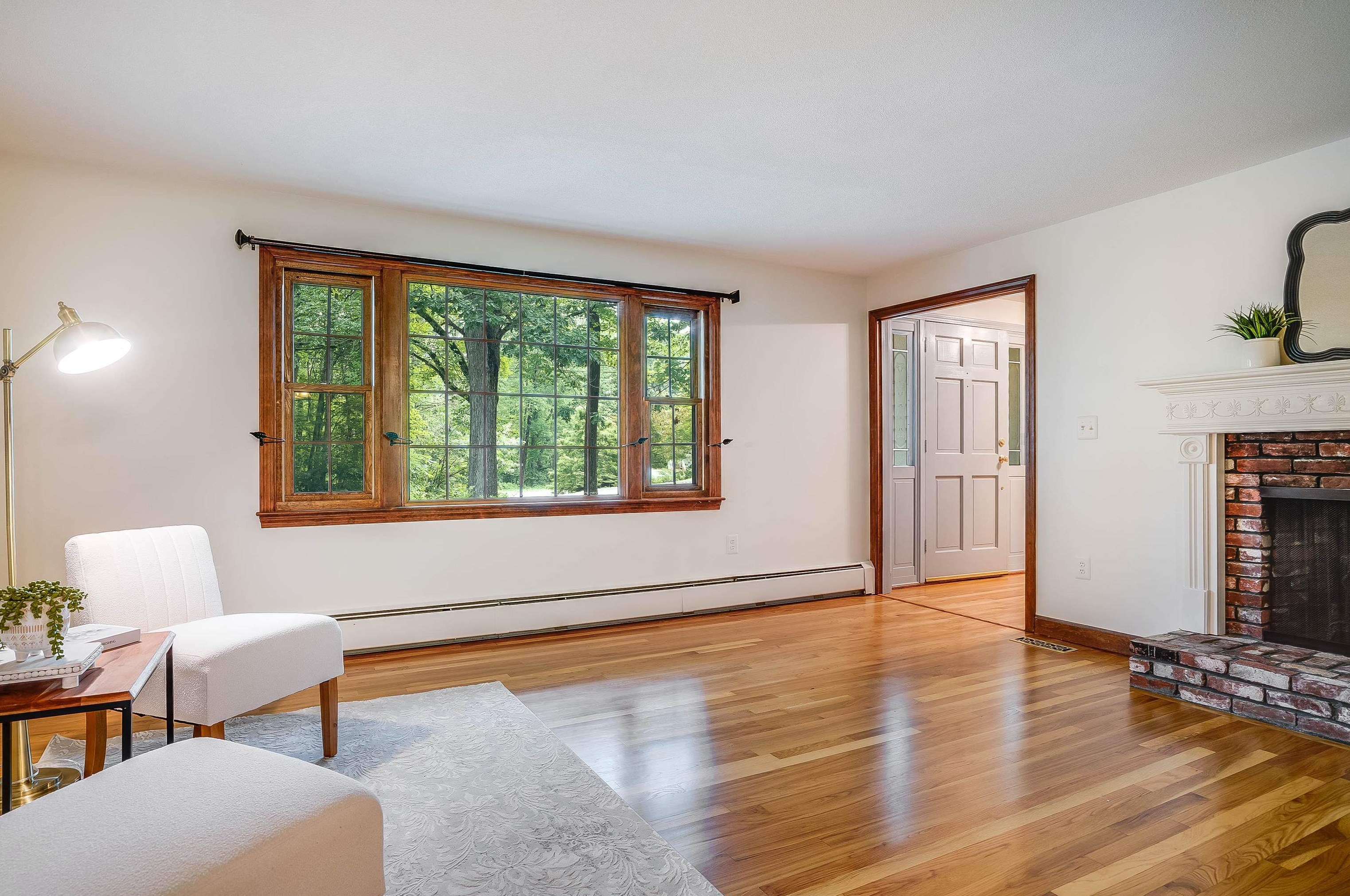 5 Nichols Rd, Amherst, NH 03031