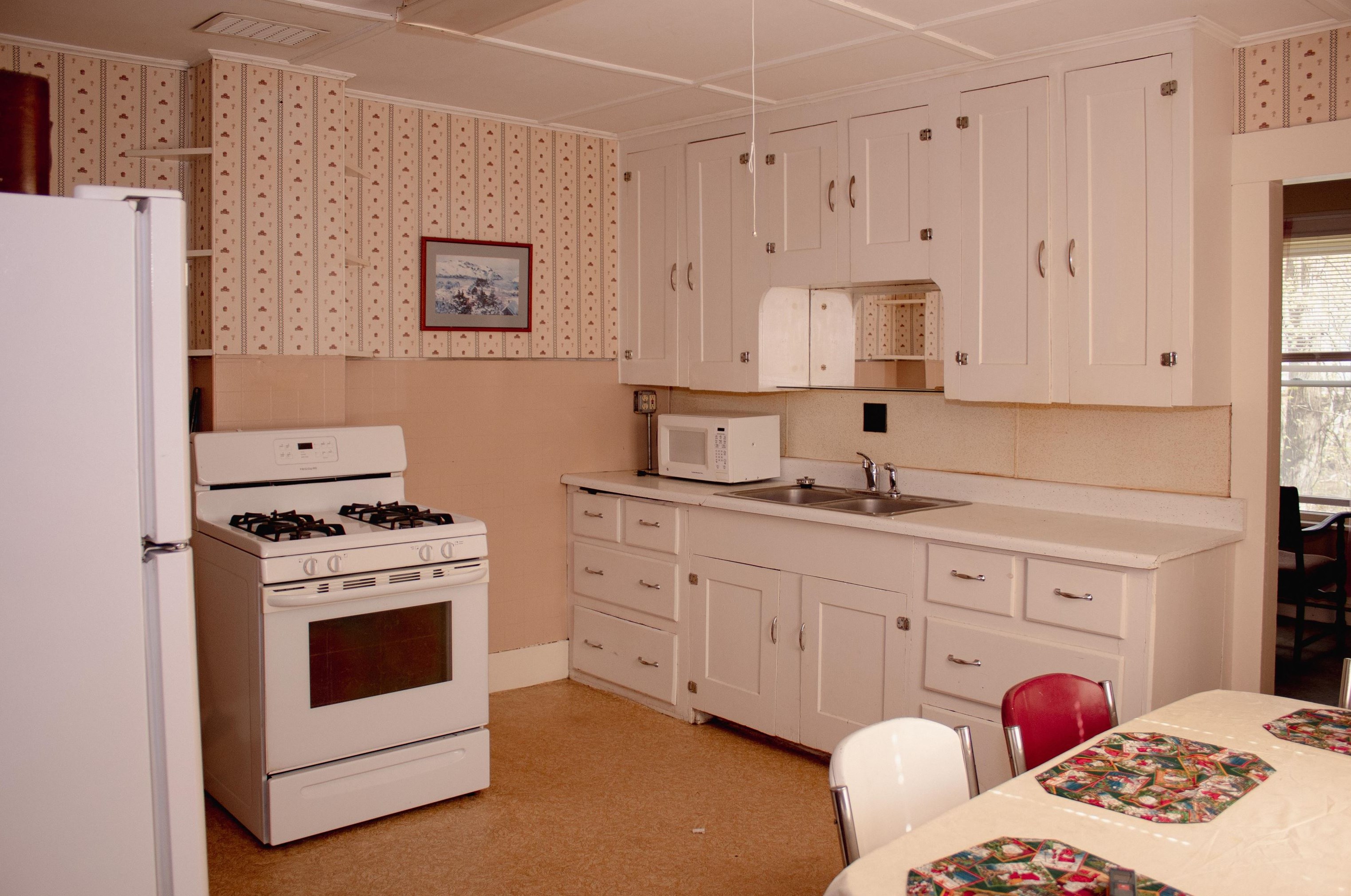 62-64 Elm St, Tilton, NH 03276