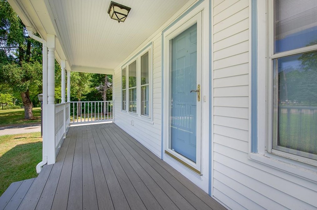 35 Main St, Plaistow NH 03865-3034 exterior