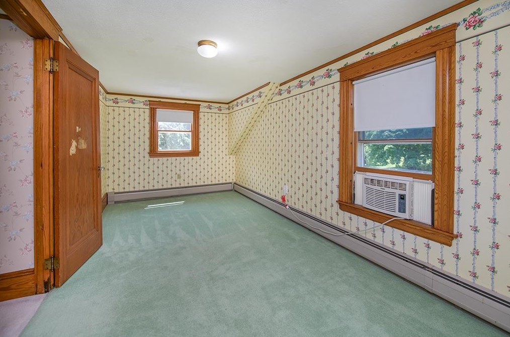 35 Main St, Plaistow NH 03865-3034 exterior