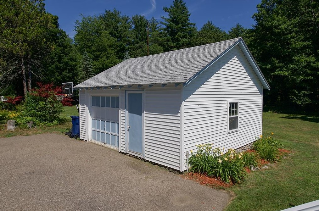 35 Main St, Plaistow NH 03865-3034 exterior