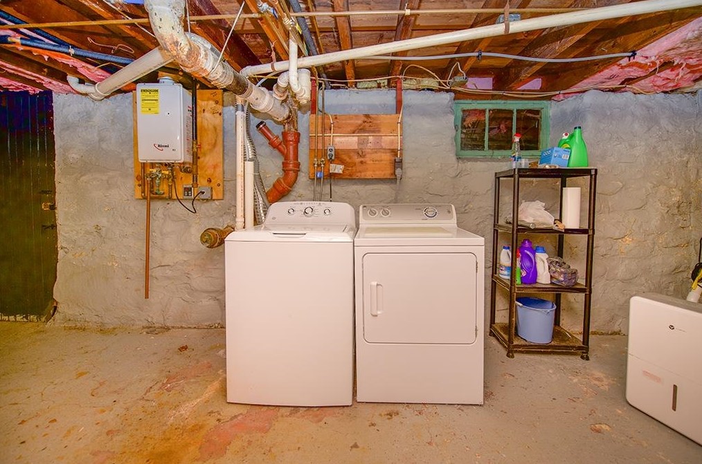 35 Main St, Plaistow NH 03865-3034 exterior