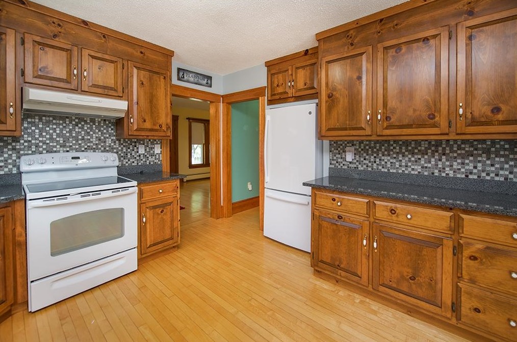 35 Main St, Plaistow NH 03865-3034 exterior