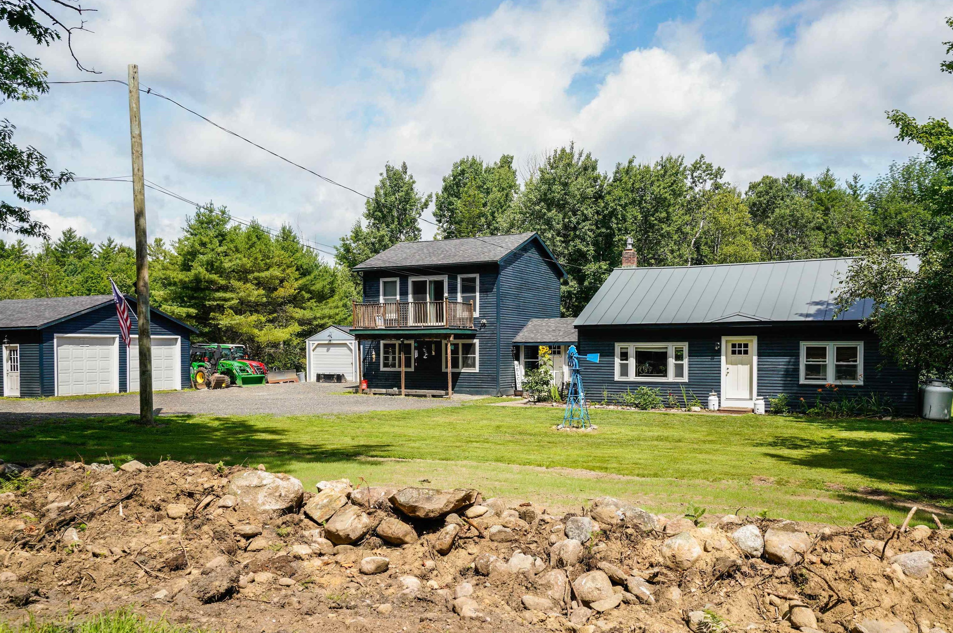 62 Schoolhouse Rd, Newport, NH 03773