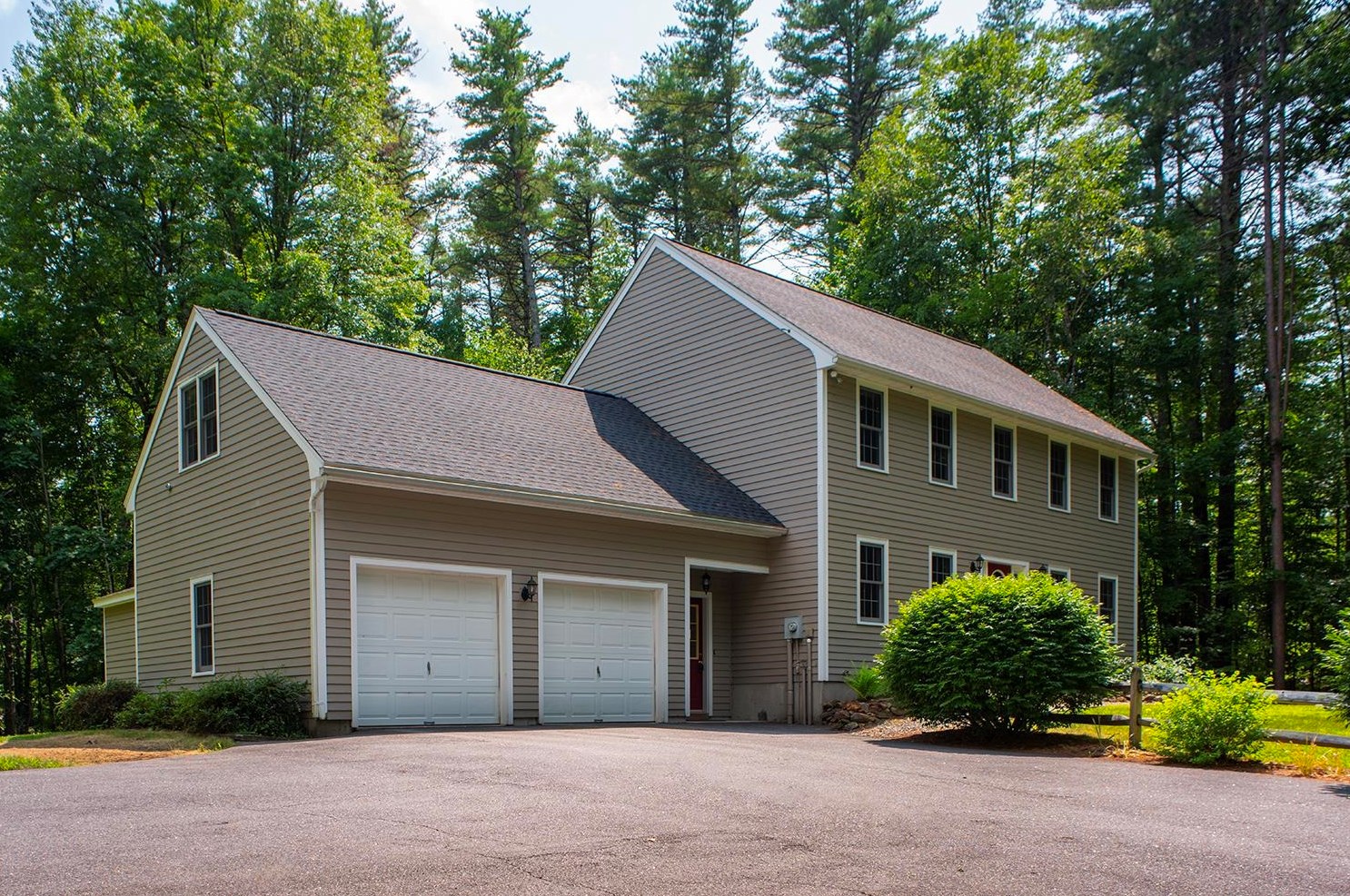 1261 Pine St, Hopkinton, NH 03229