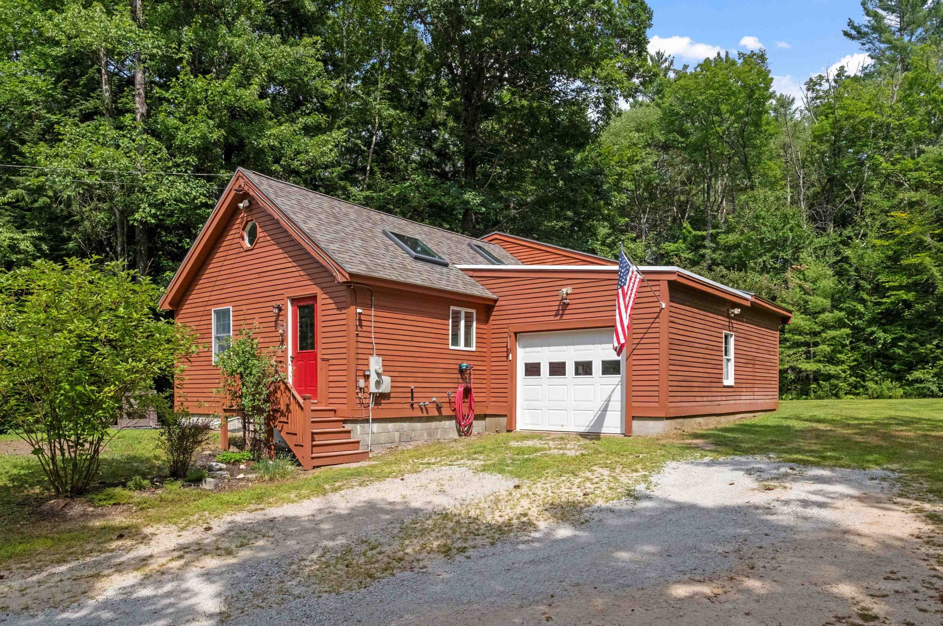 107 N Village Rd, Warner, NH 03278