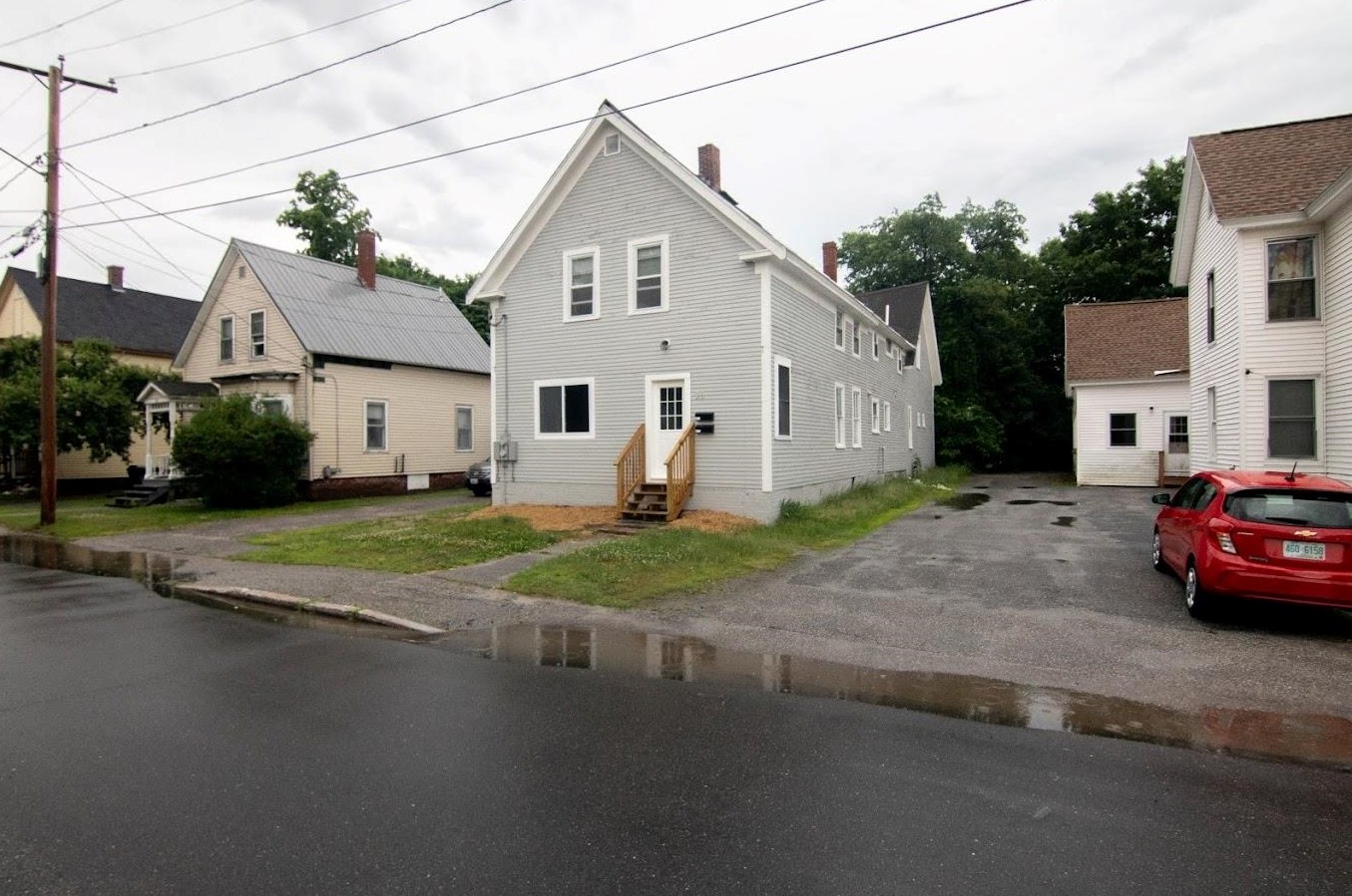 28 Court St, Newport, NH 03773