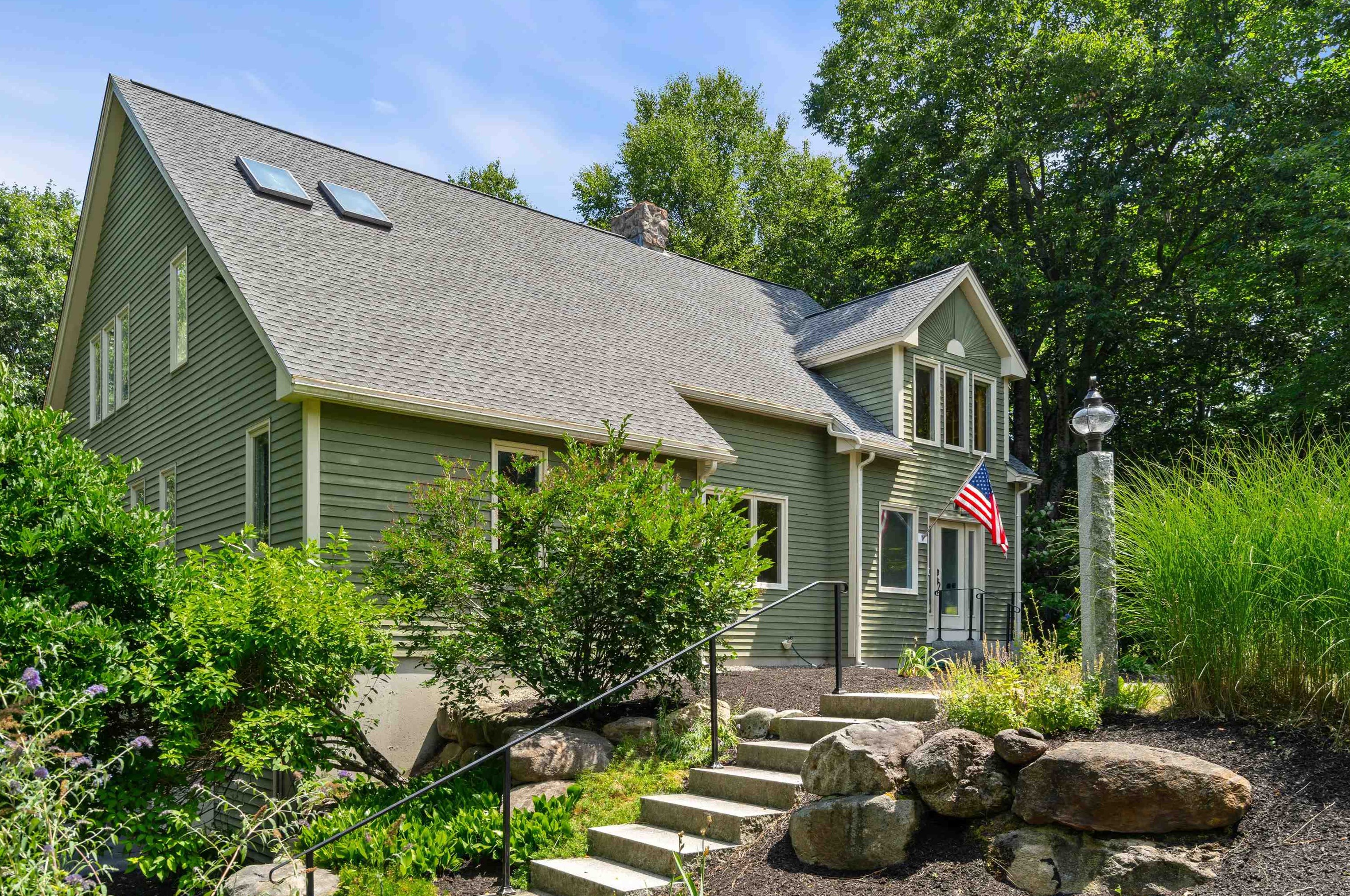 22 Longview Dr, Concord, NH 03304