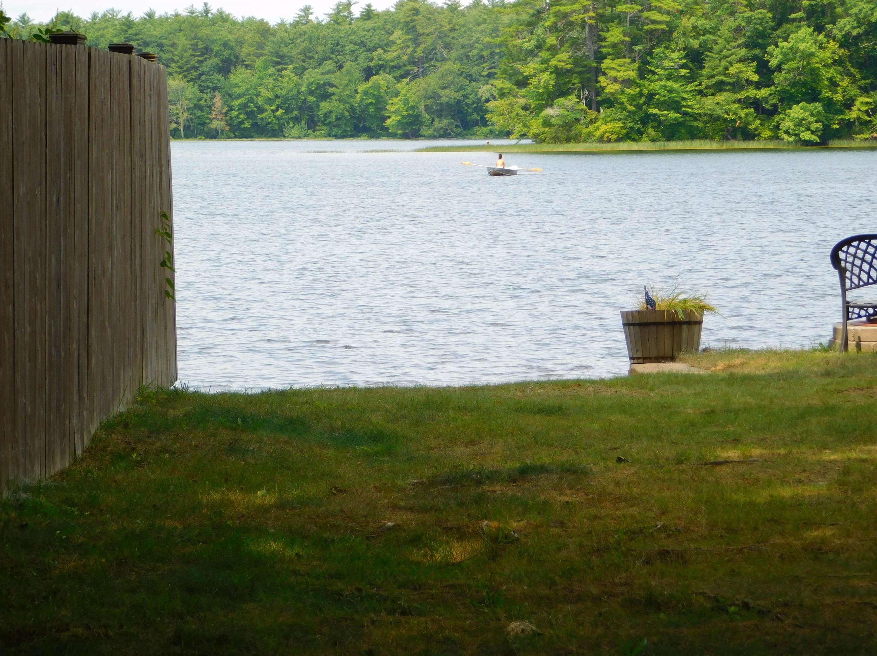 10 Senters Grove Rd, Kingston, NH 03848