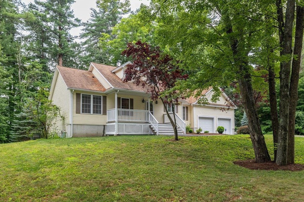 1 Searles Rd, Windham, NH 03087-1203