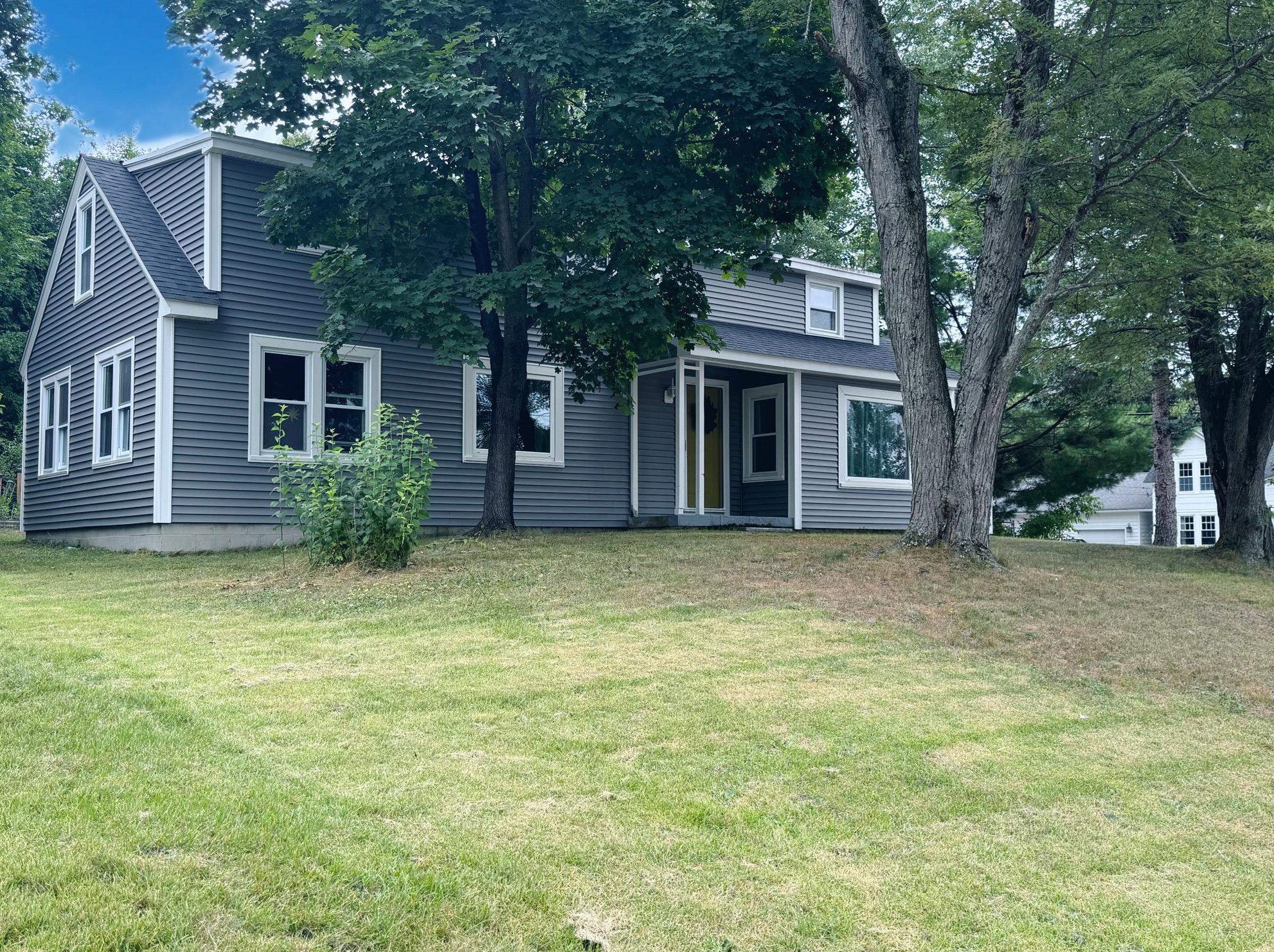 401 Grandview Rd, Allenstown, NH 03275