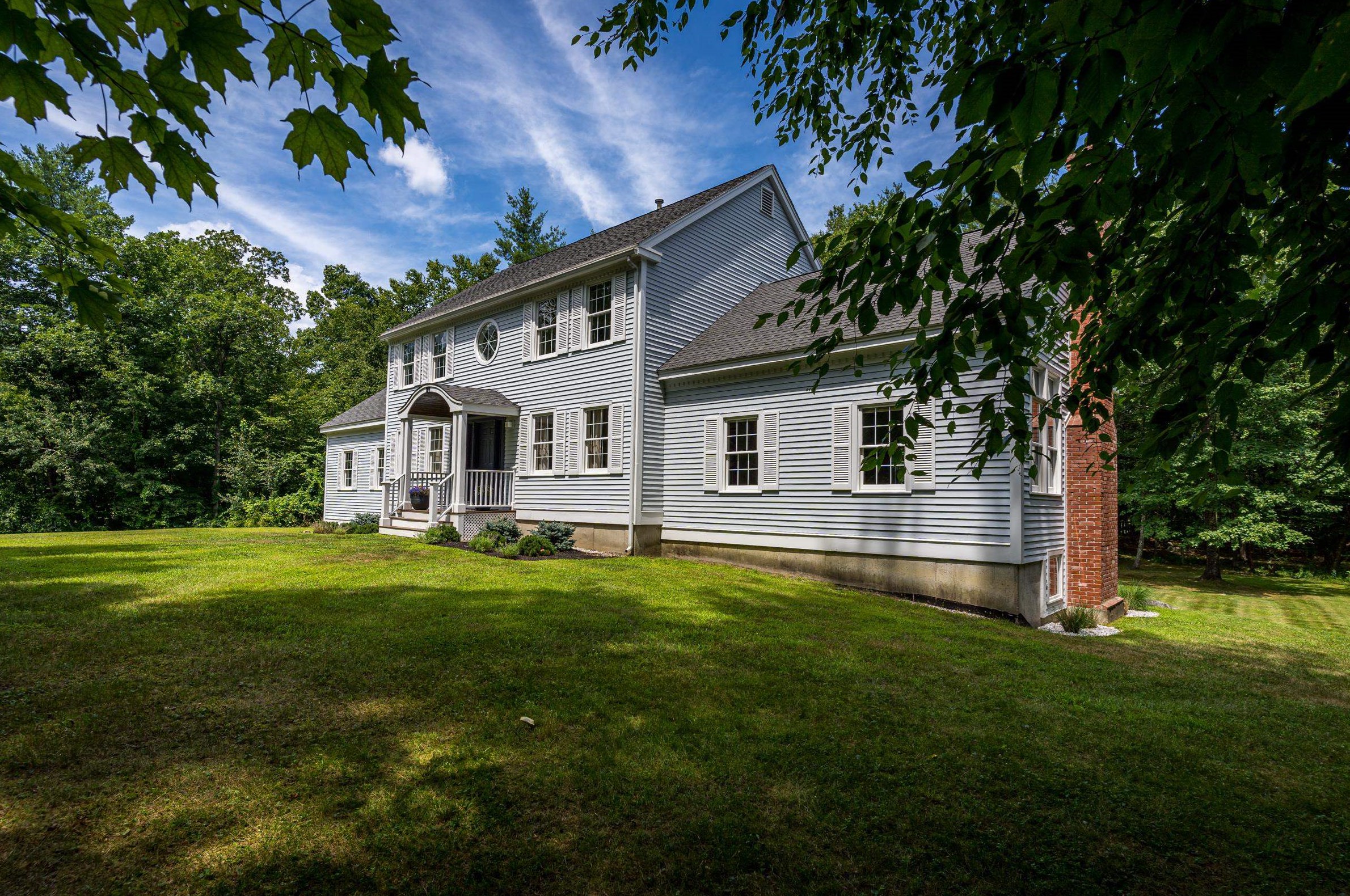 27 Ross Rd, Lee, NH 03824
