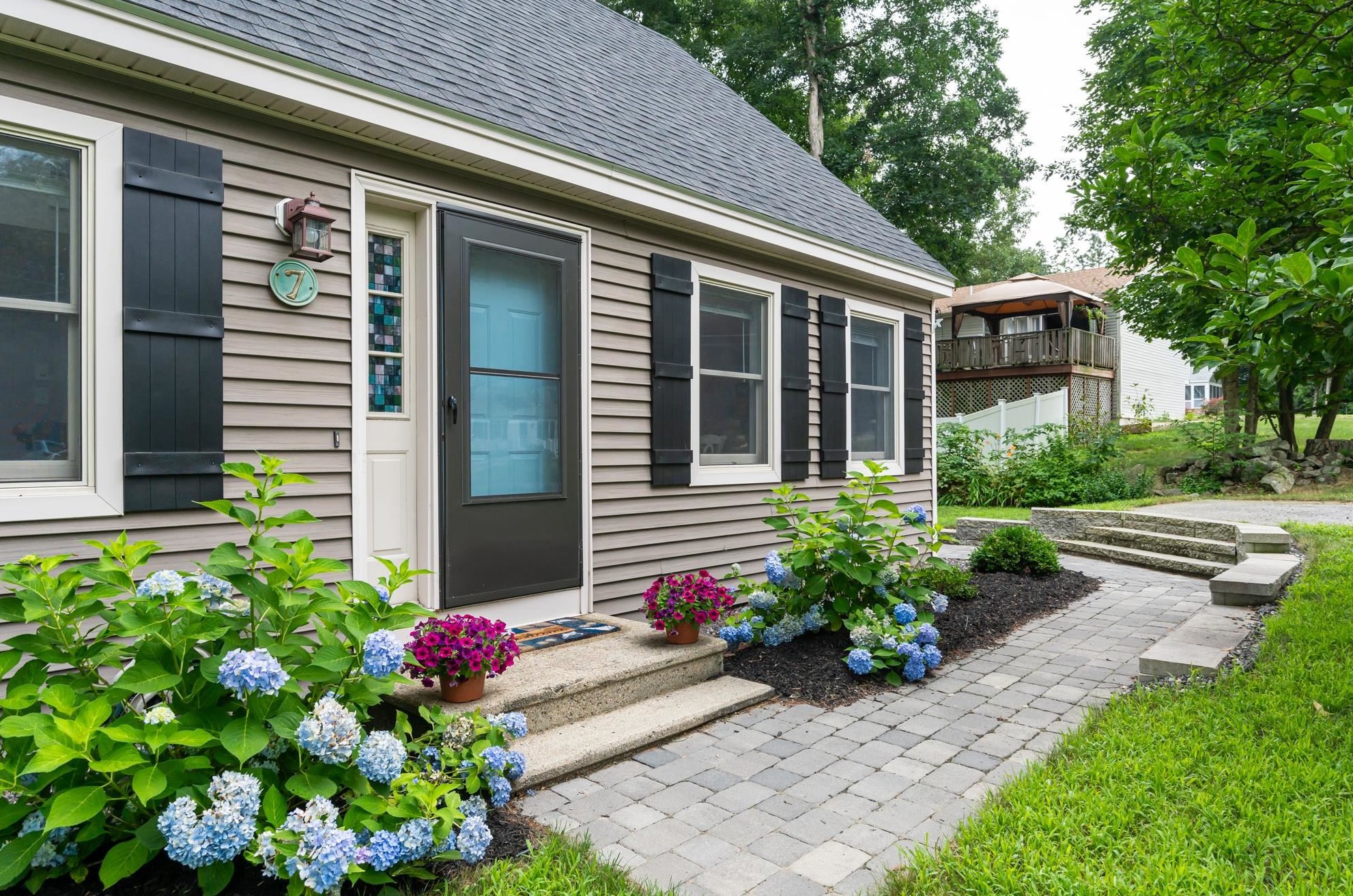 7 Durell Dr, Newmarket, NH 03857