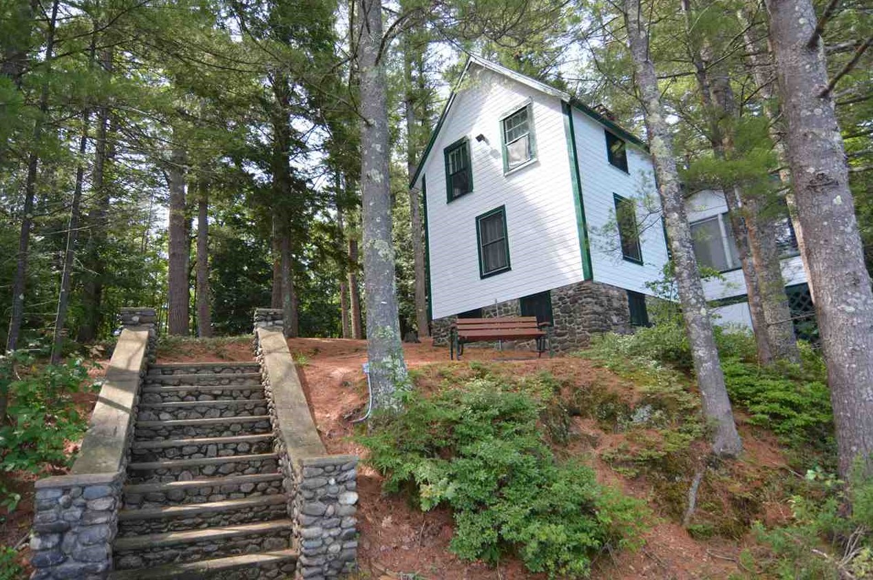 91 Silver Lake Rd, Tilton, NH 03276