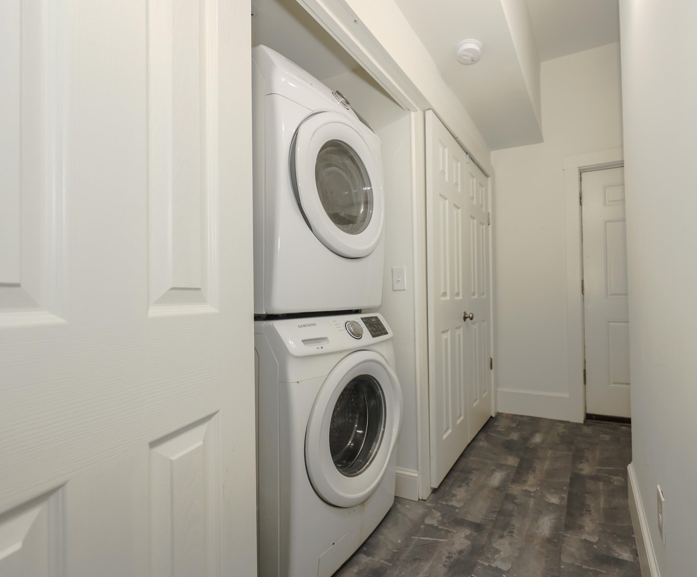 225 Hanover St, Manchester NH  03104-6115 exterior