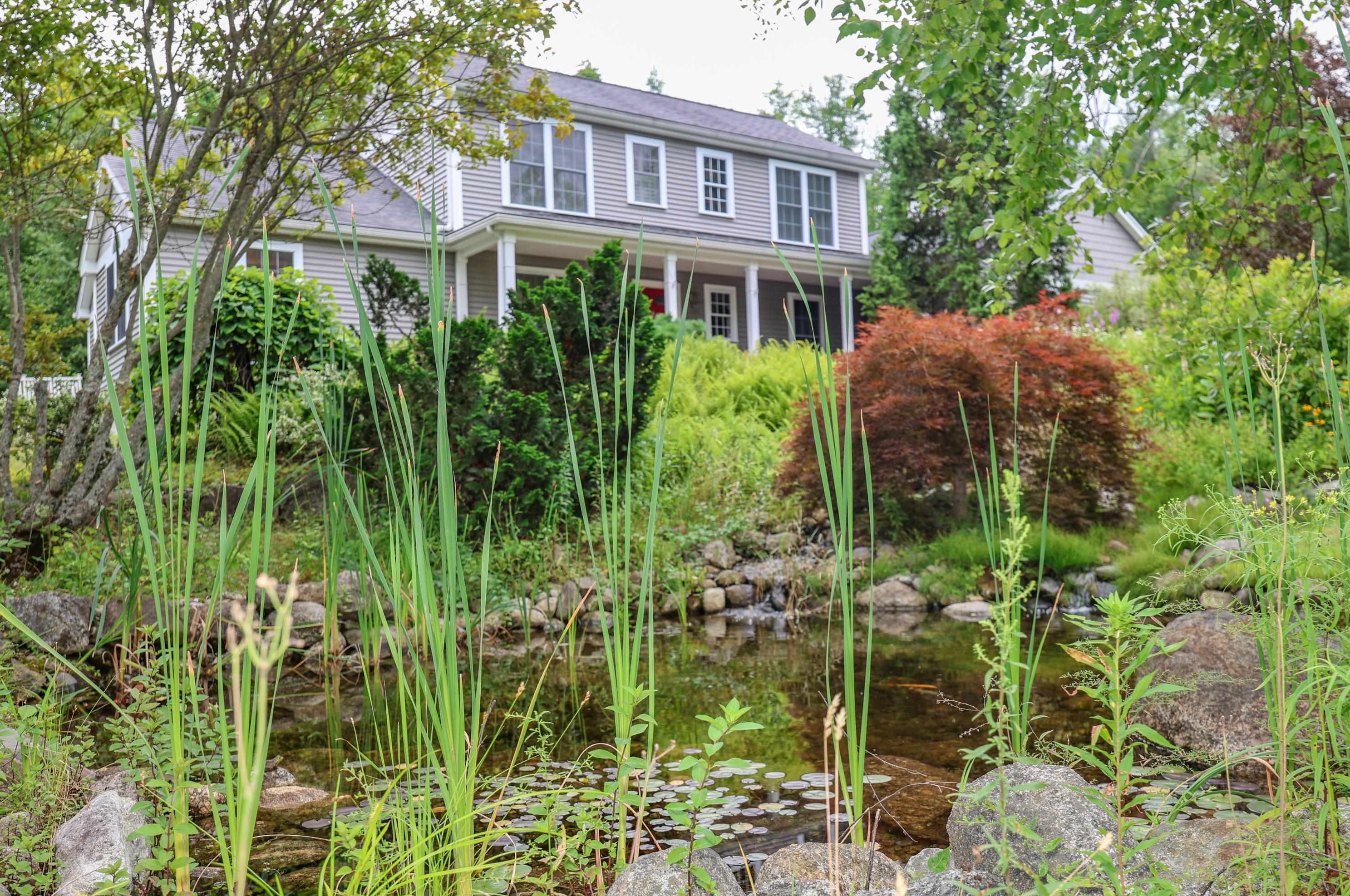 45 Diamond Dr, Henniker, NH 03242
