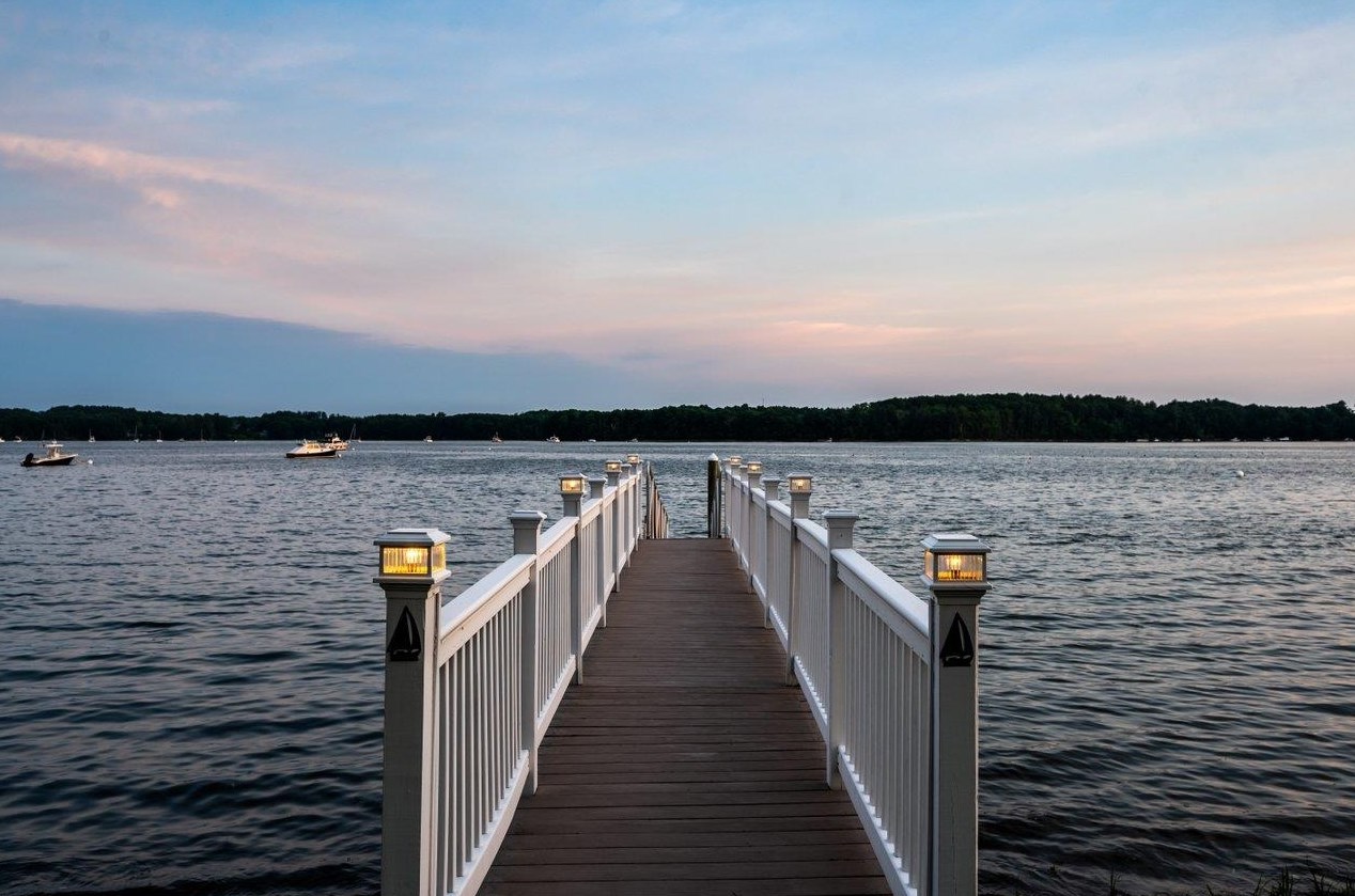 7 Boston Harbor Rd, Dover, NH 03820