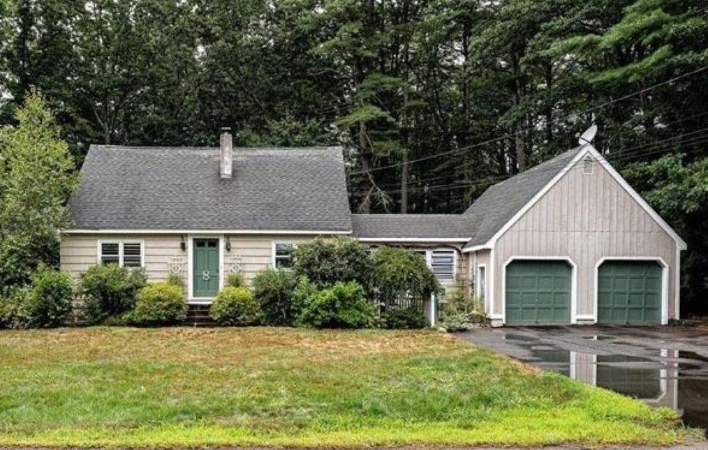 8 Maple Ave, Newton, NH 03858