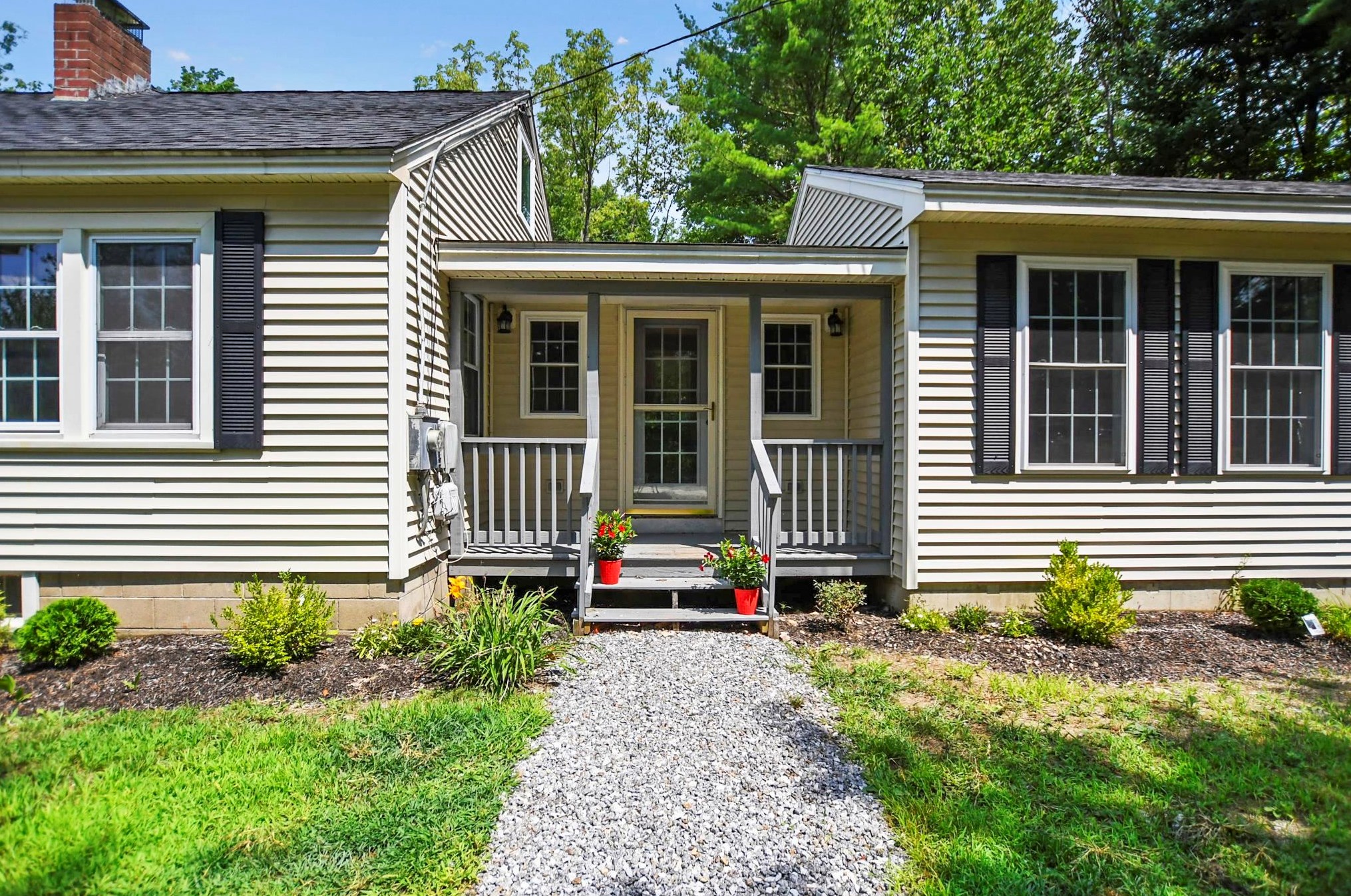 11 Apple Way, Weare, NH 03281