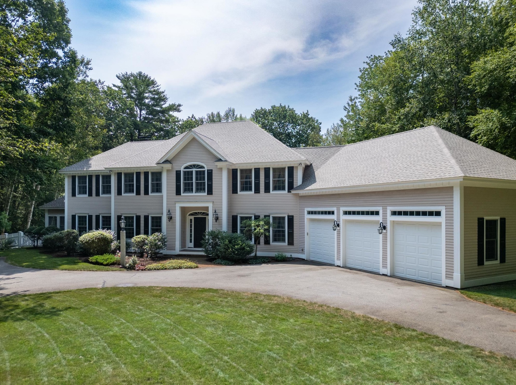 7 Cotton Farm Ln, North Hampton, NH 03862 exterior