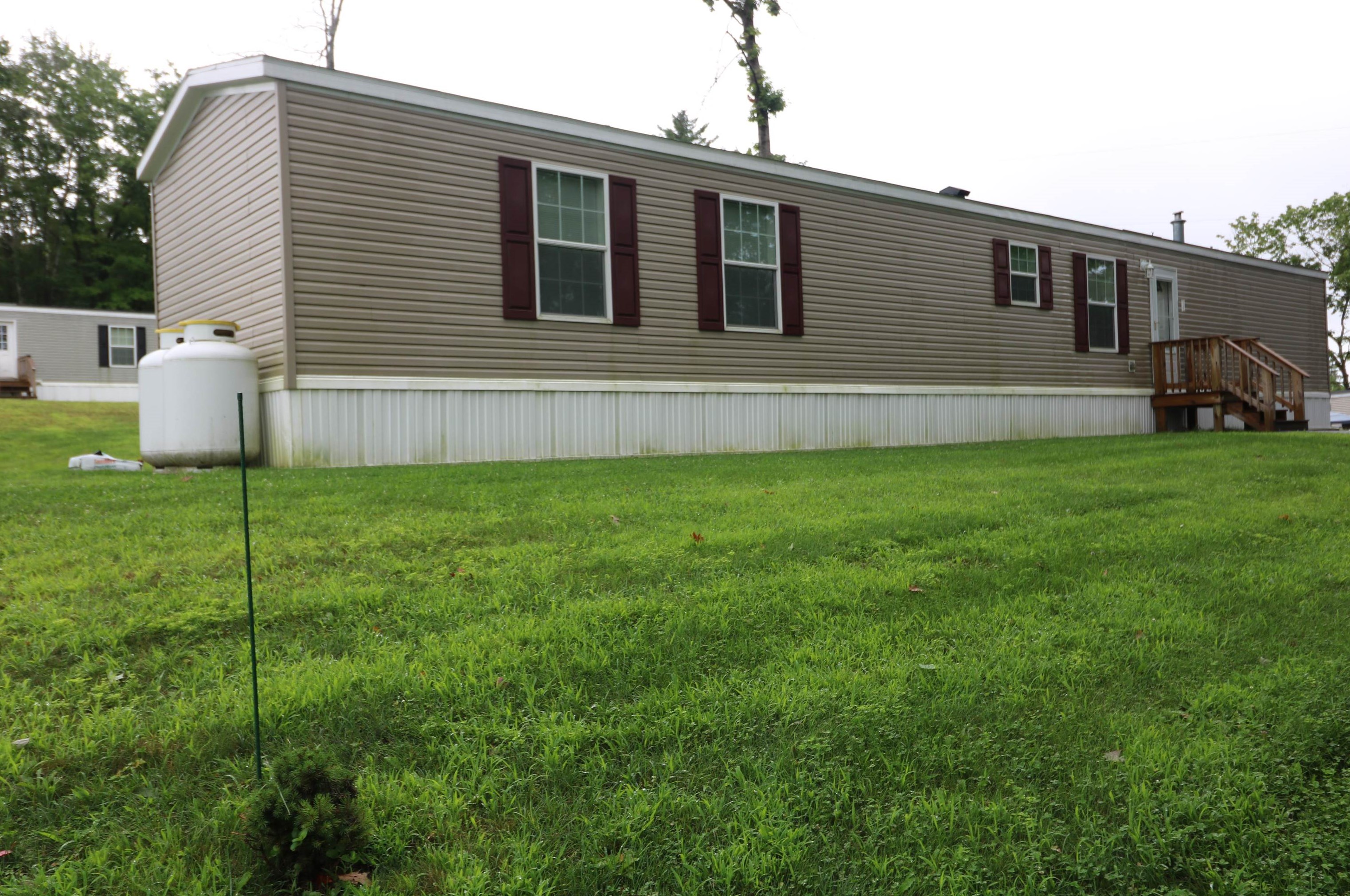 17 Colonial Dr, Troy, NH 03465