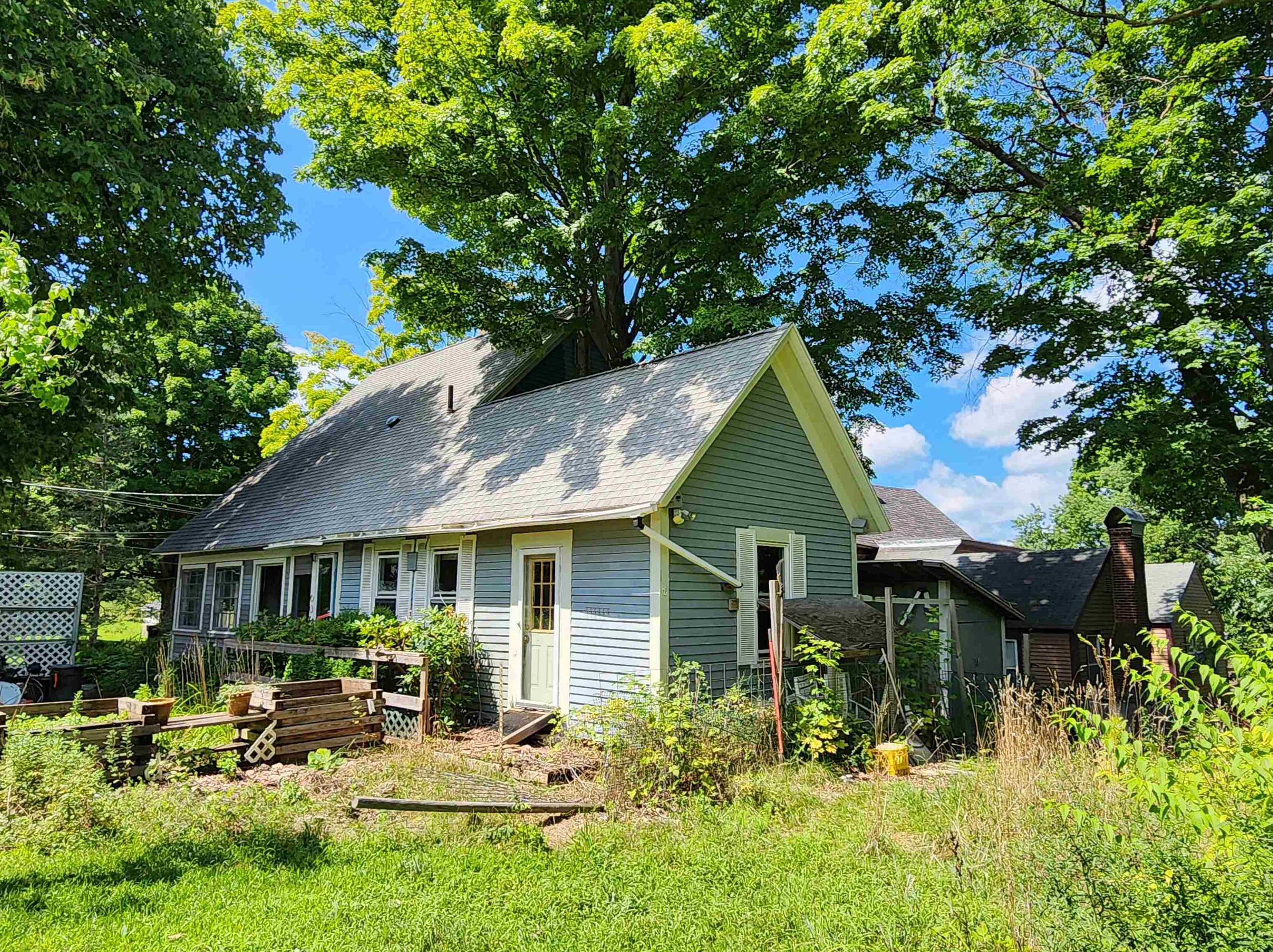 12 Gale Ave, Tilton, NH 03276