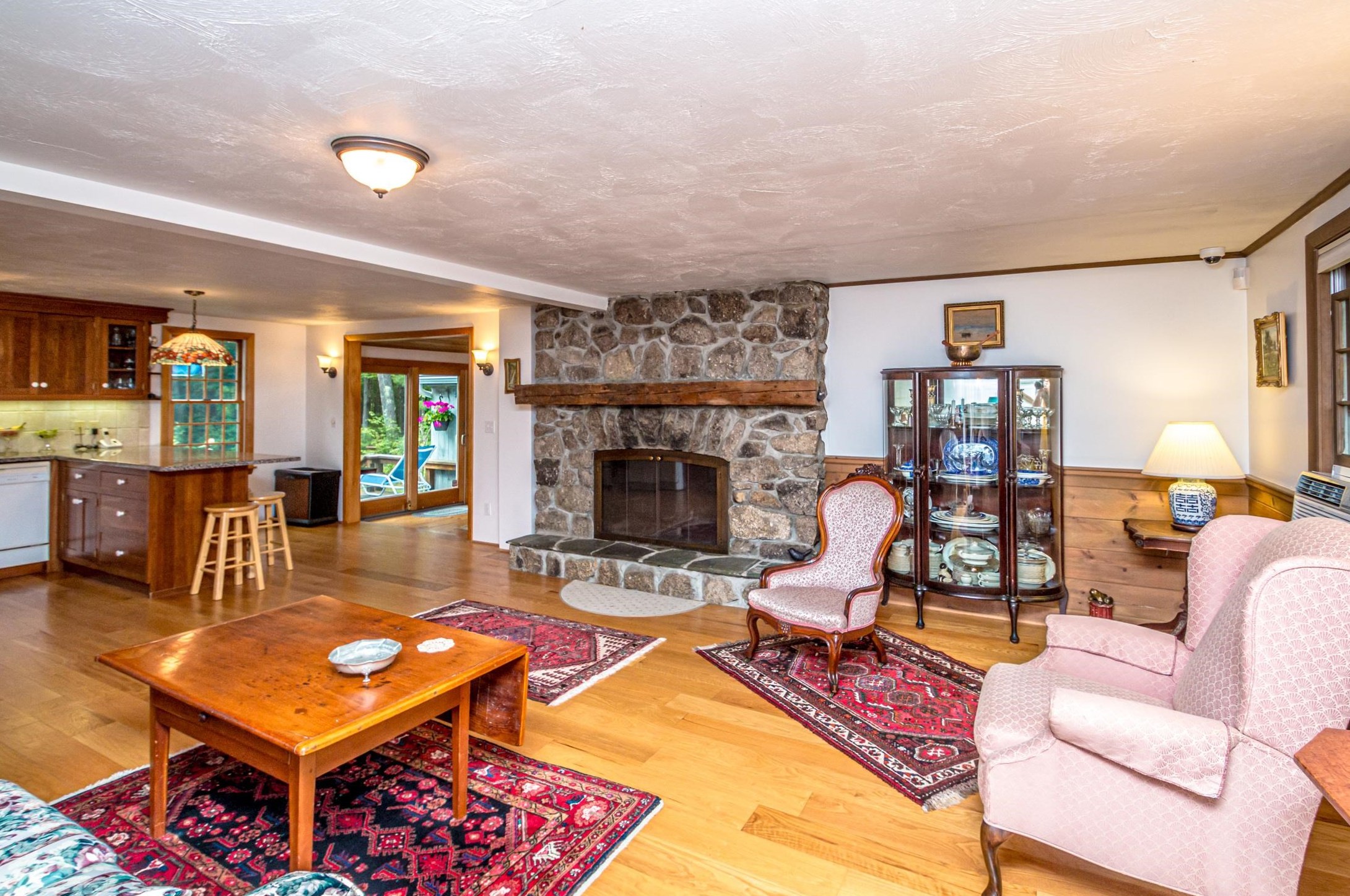 8 Quarry Ln, Hales Location, NH 03860