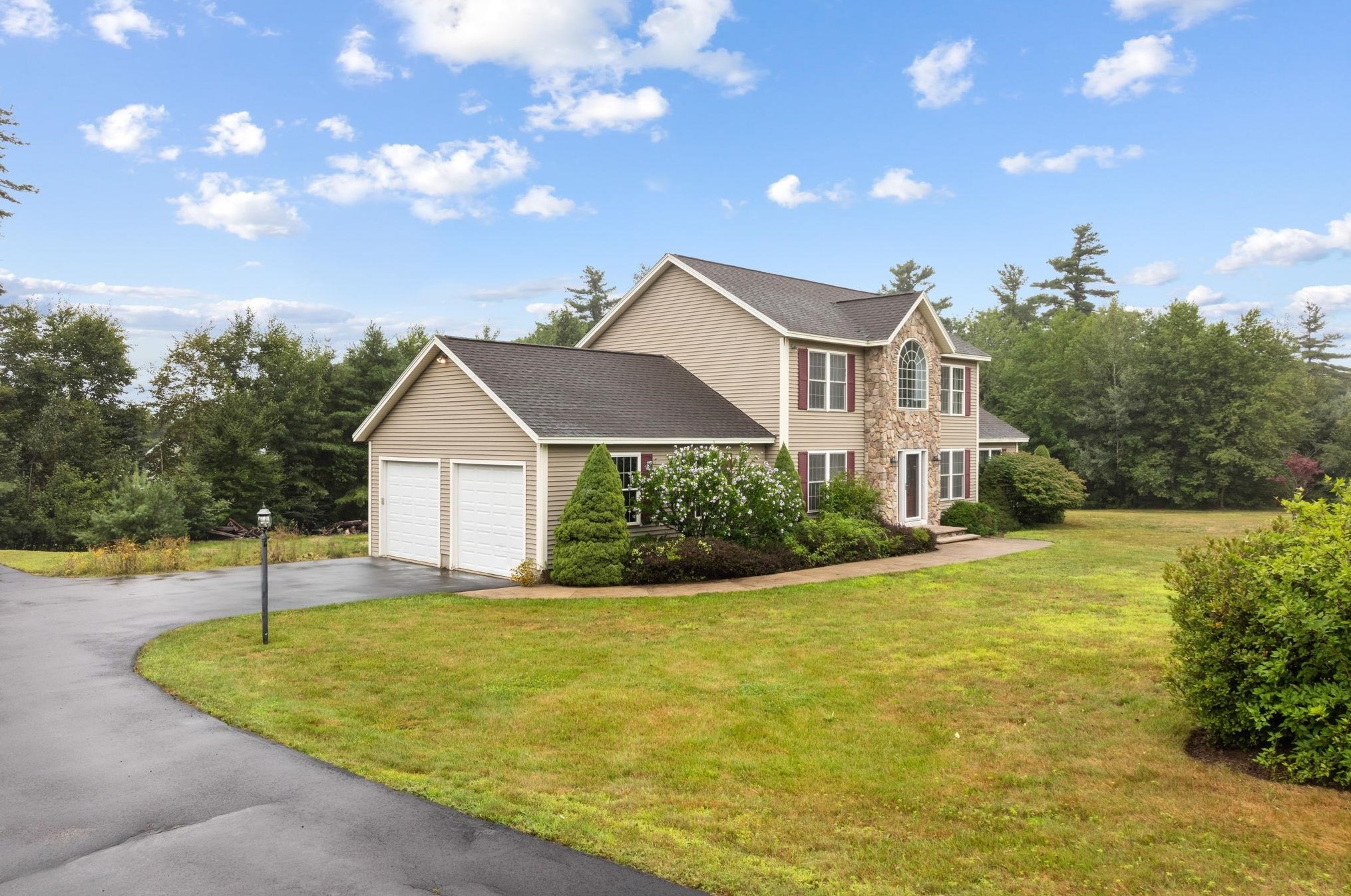 1272 Turnpike Rd, New-Ipswich, NH 03071 exterior