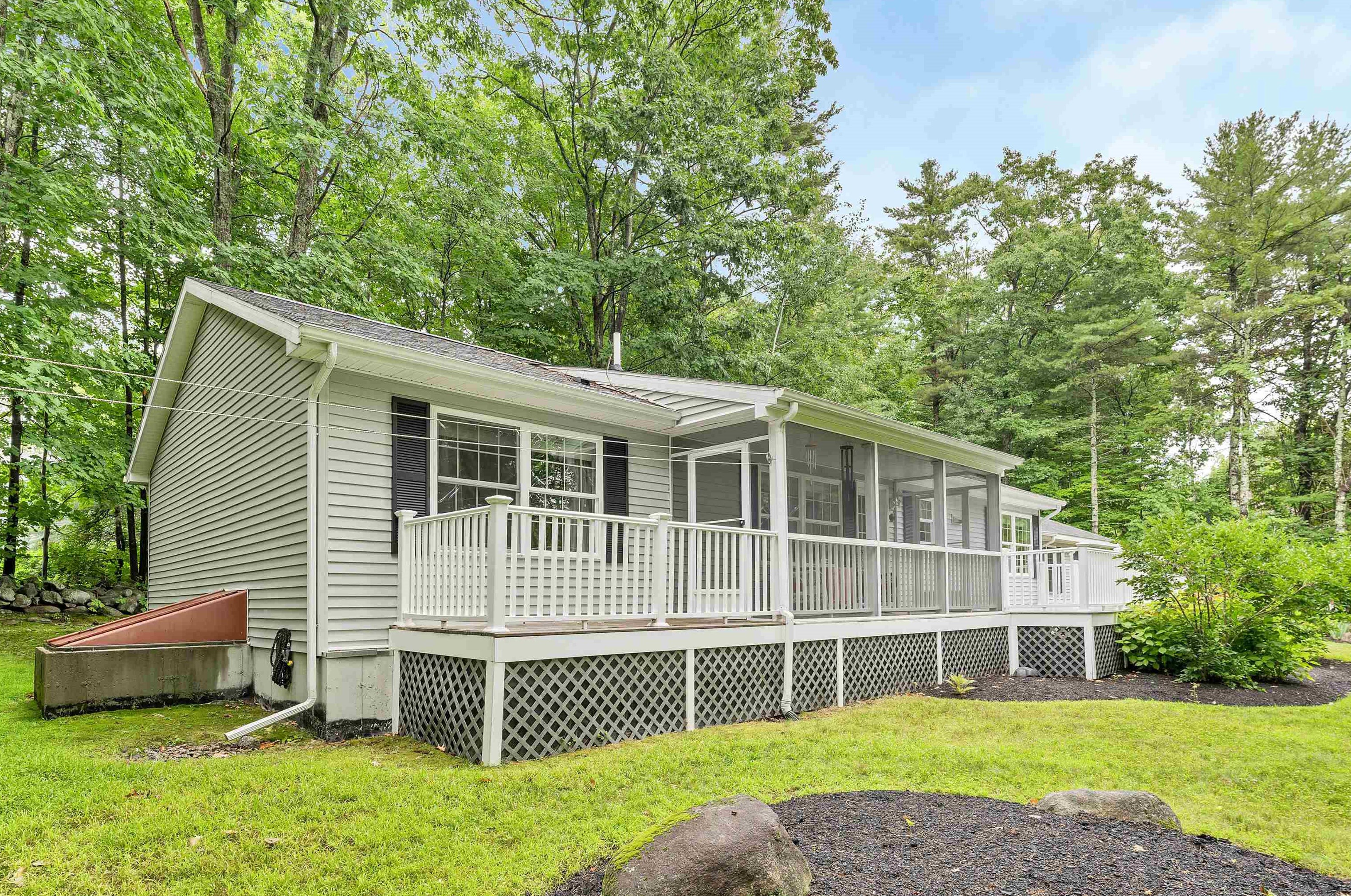 6 Dudley Rd, Tuftonboro, NH 03894