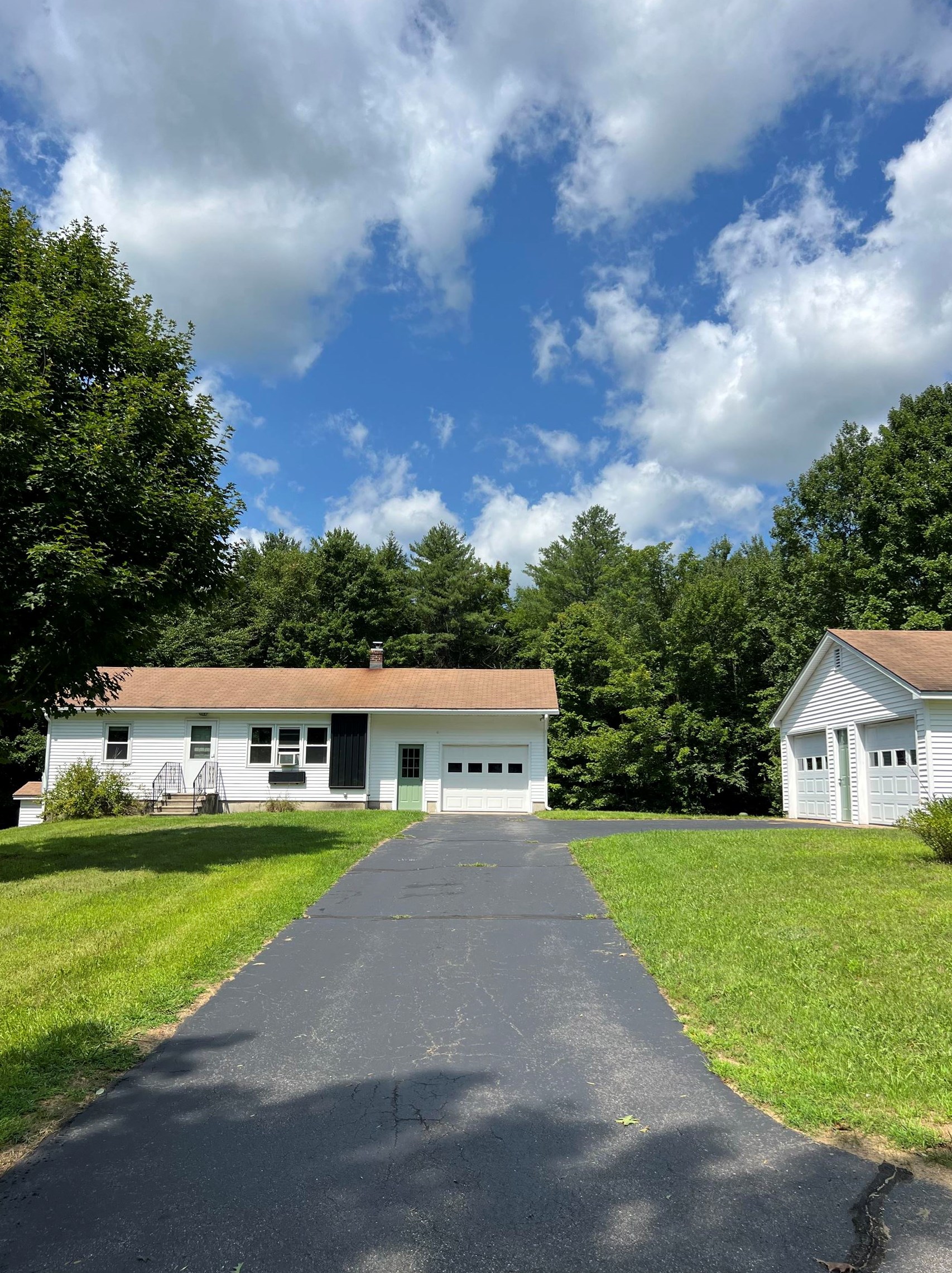 369 Lower Ridge Rd, Concord, NH 03307