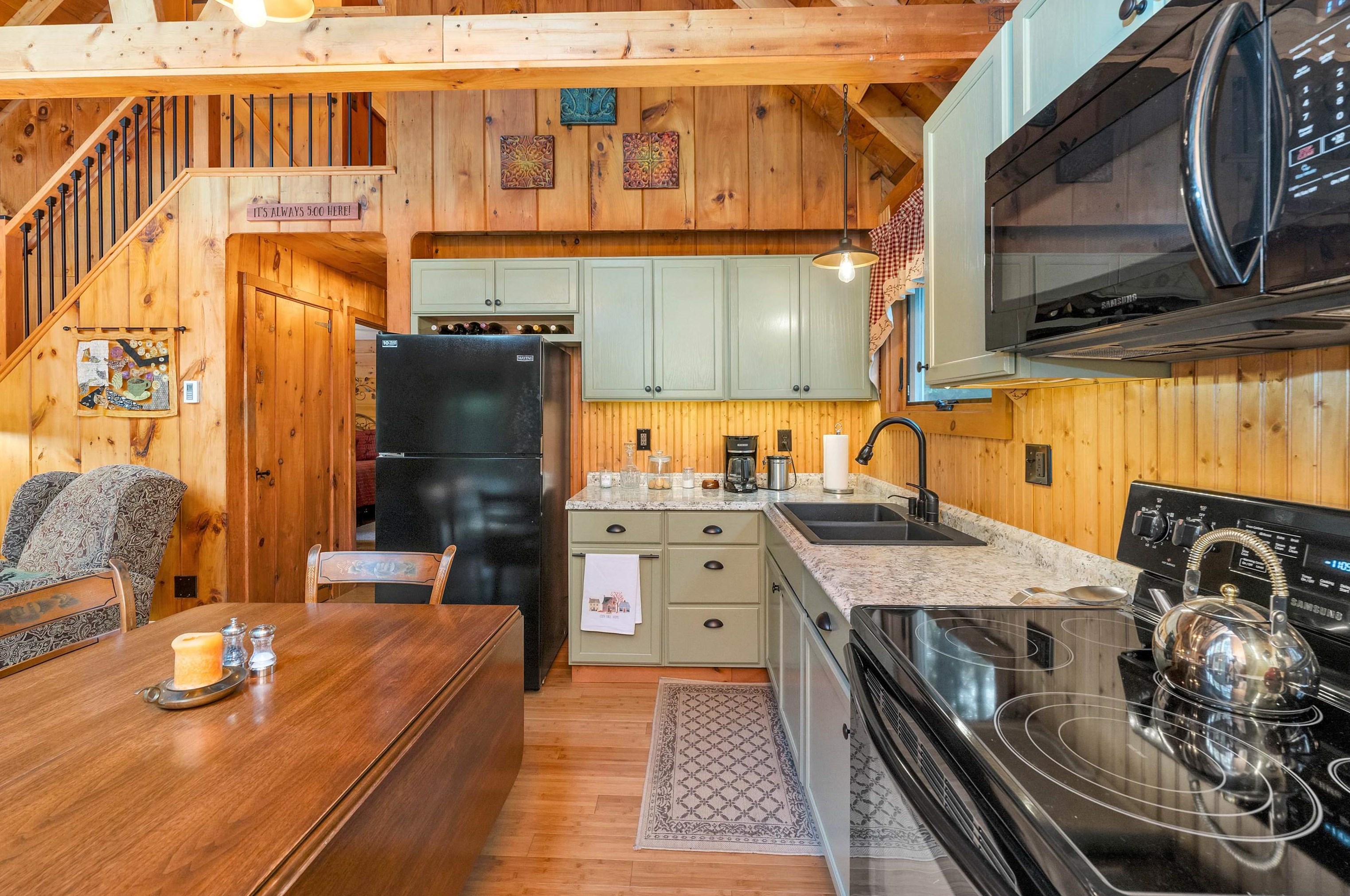 29 Finethy Rd, Alton, NH 03809