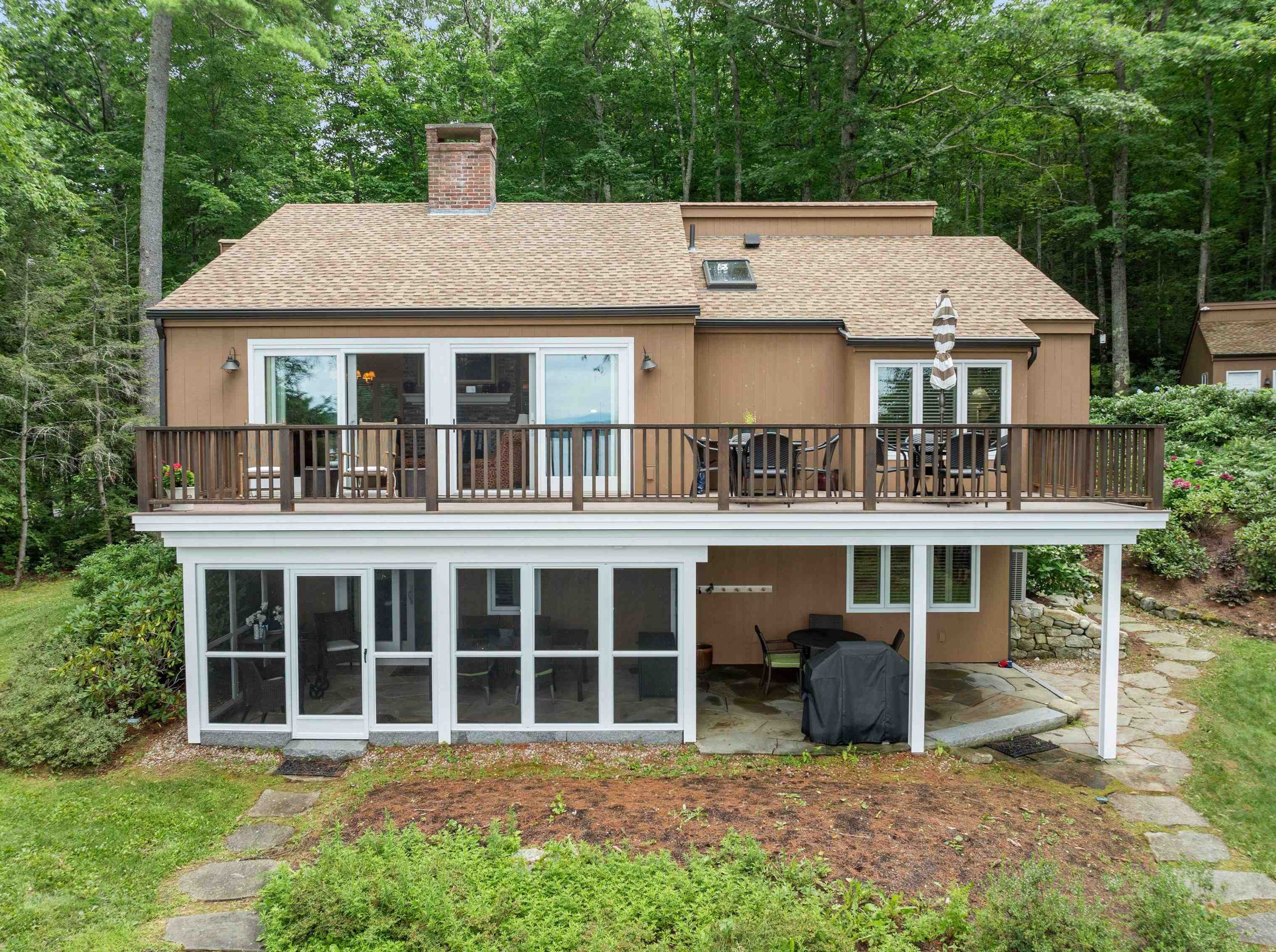 4 Campfire Ln, Tuftonboro, NH 03894