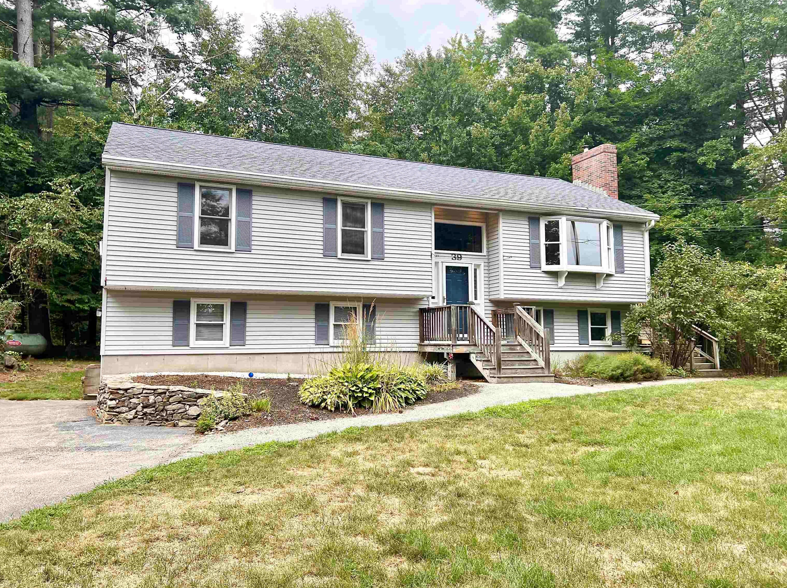 39 Car Mar Ln, Salem, NH 03079