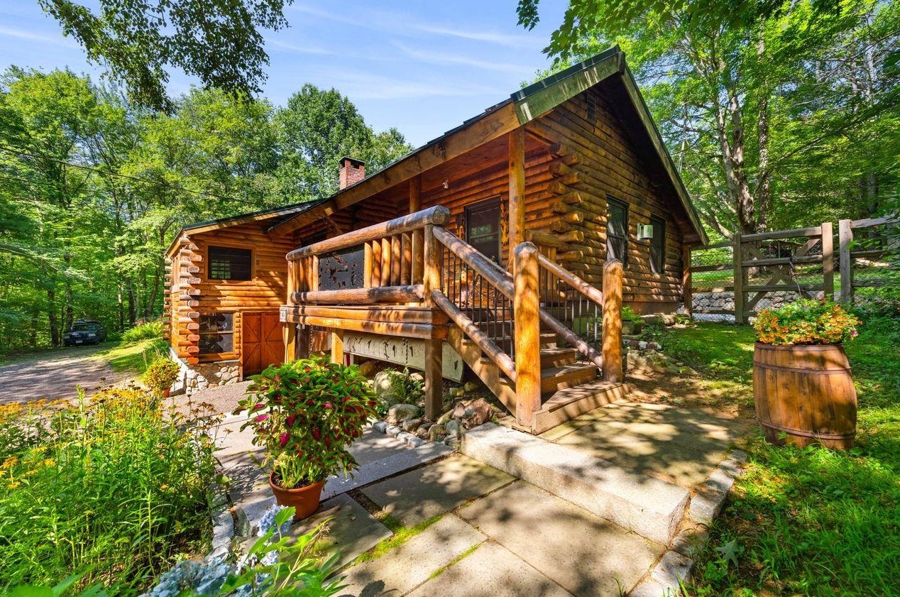 40 Mccrillis Rd, Nottingham, NH 03290