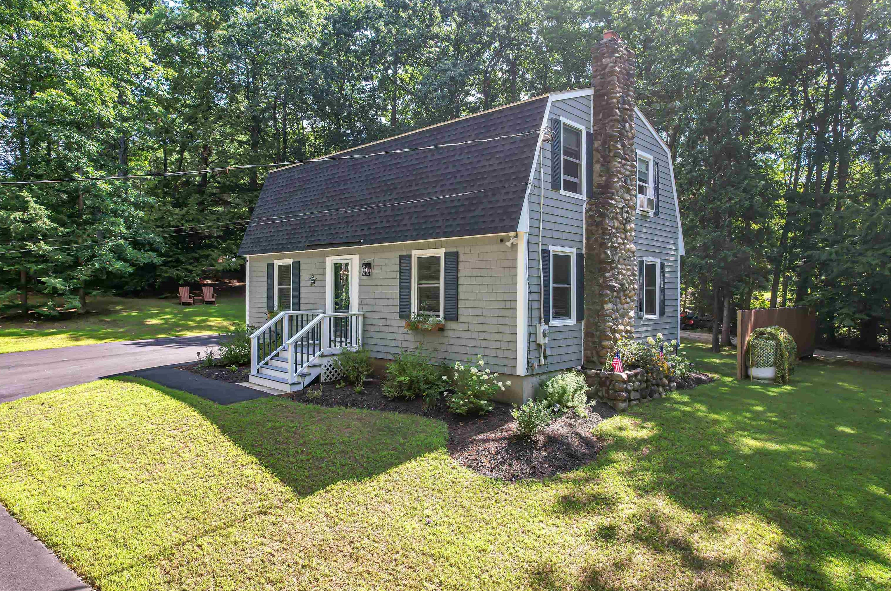 2 Pepin Dr, Concord, NH 03304