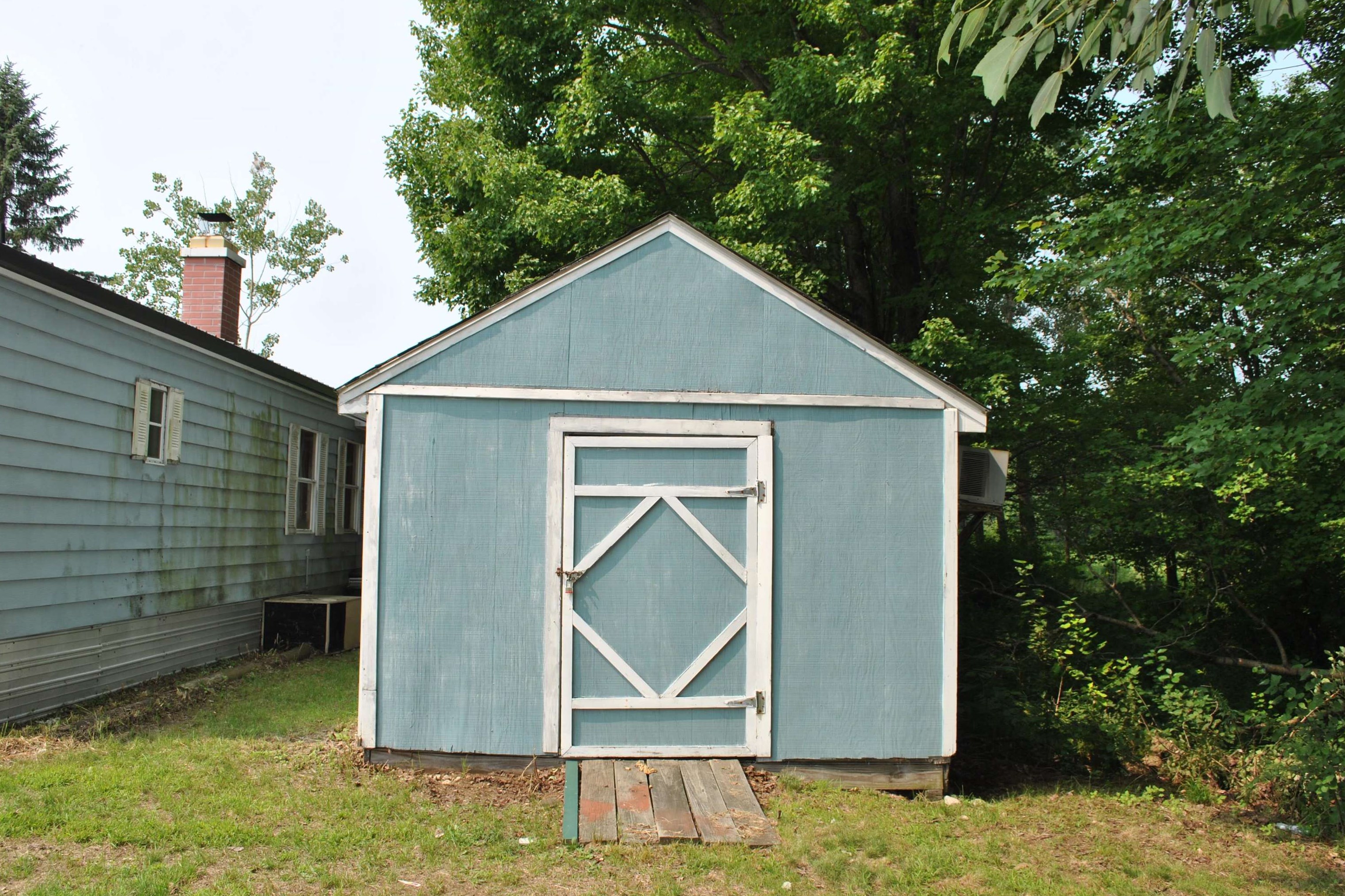 20 Country Ln, Rochester, NH 03867
