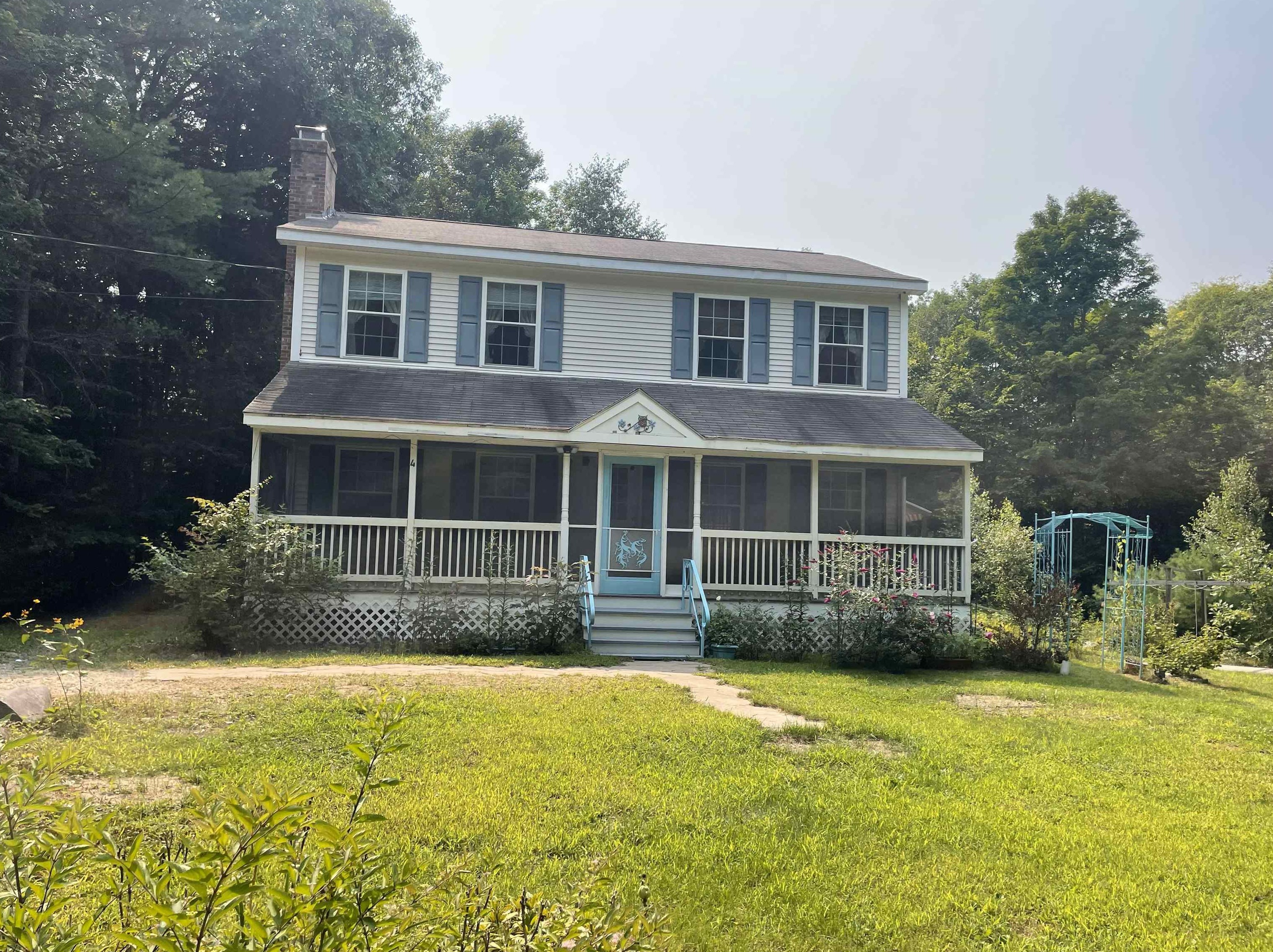 4 Sunnyview Dr, Ossipee, NH 03864