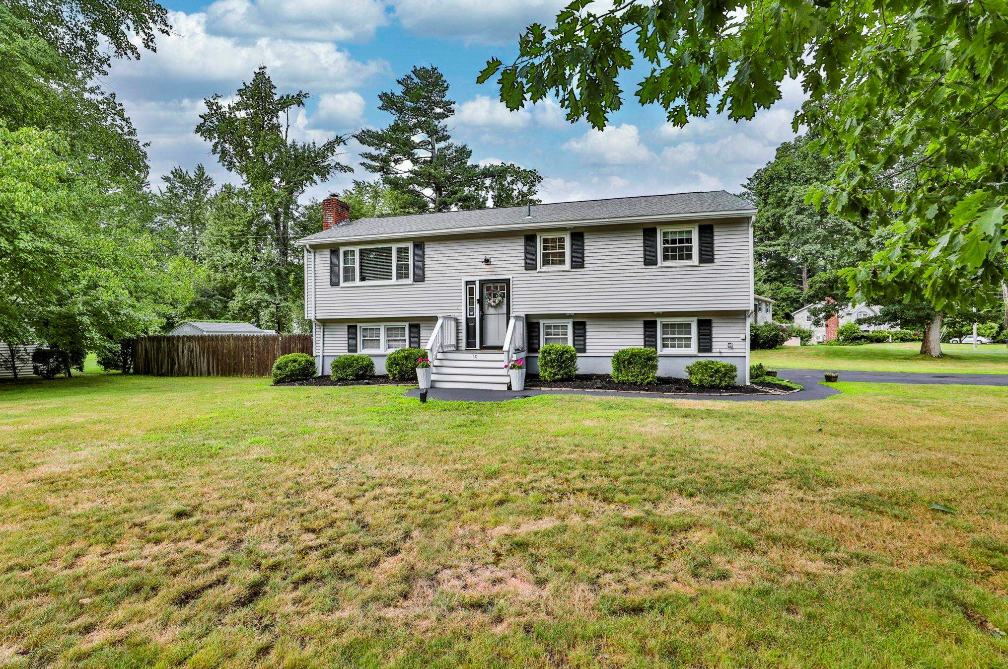 10 Palomino Rd, Salem, NH 03079