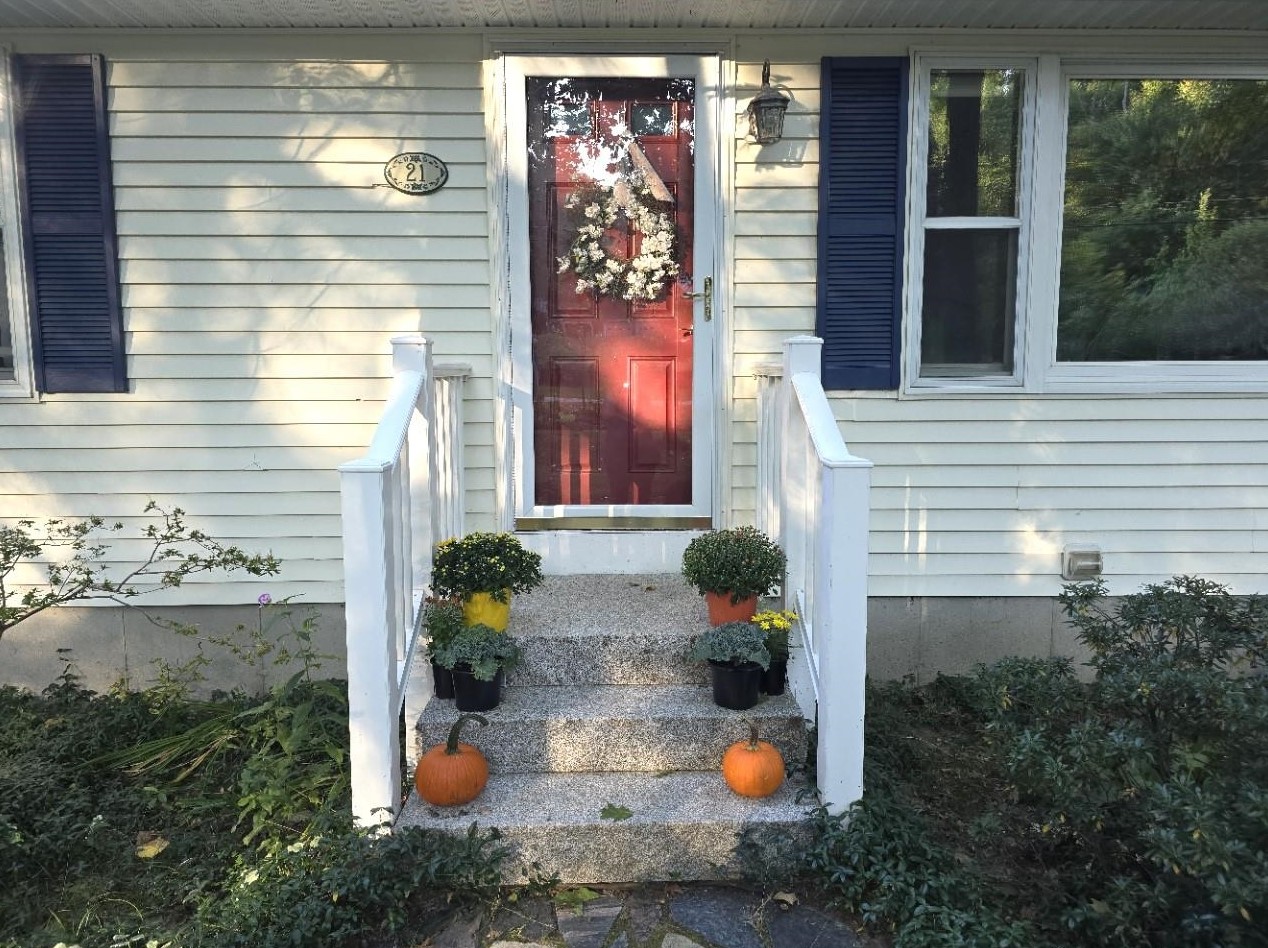 21 Dwight Rd, Nottingham, NH 03290