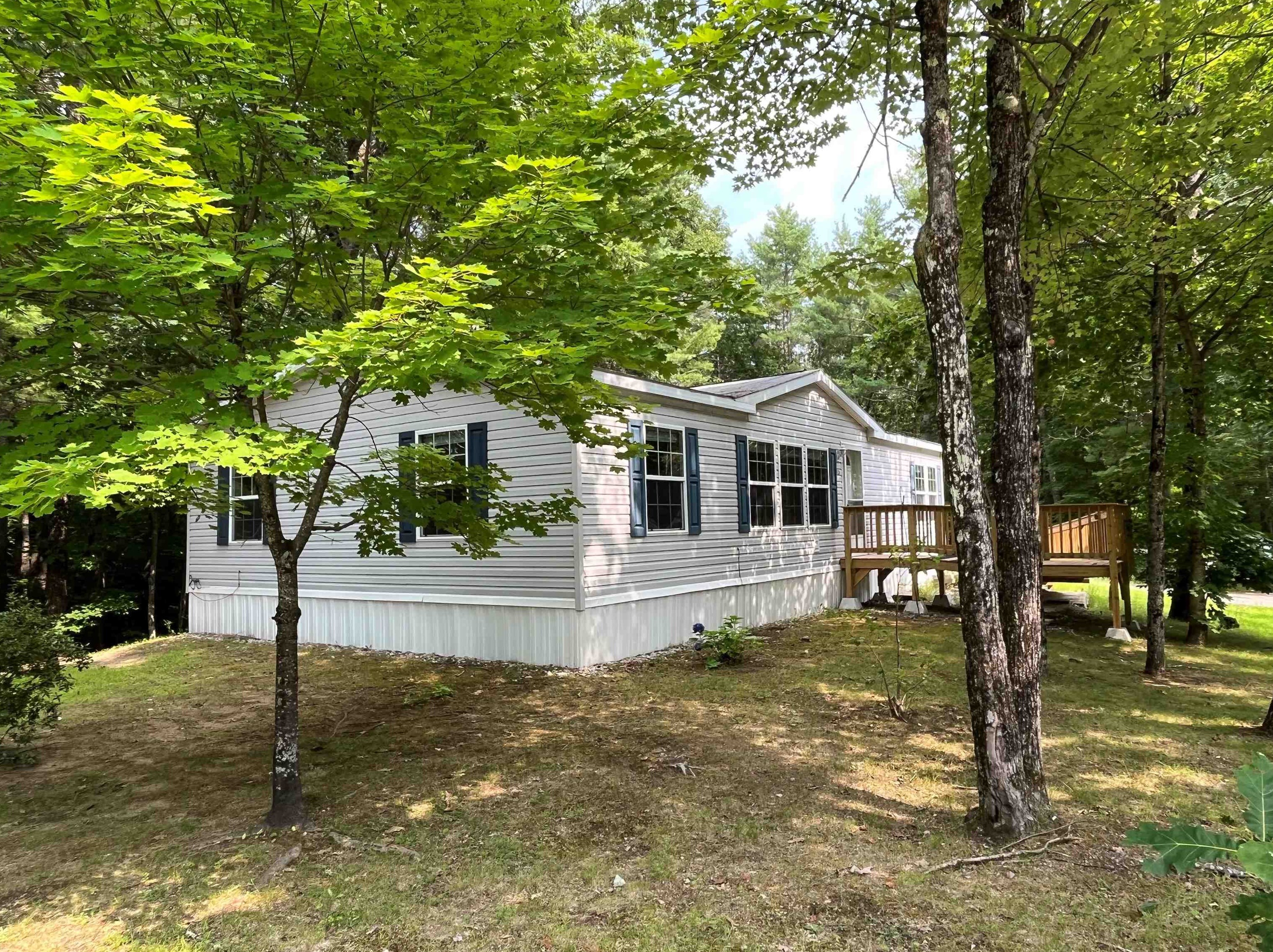 125 Gold Finch Ln, Conway, NH 03813