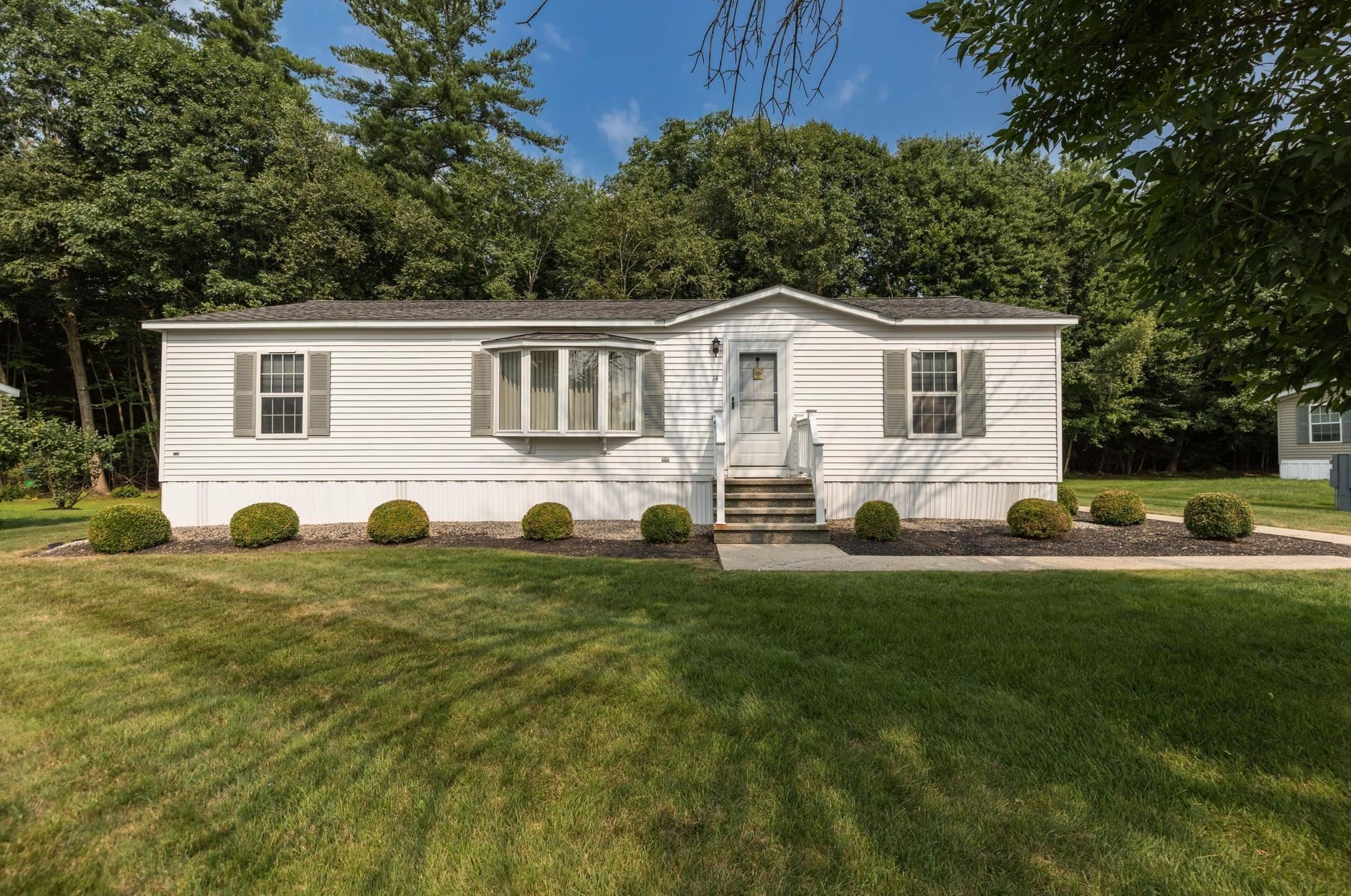 14 Constitution Way, Lee, NH 03824