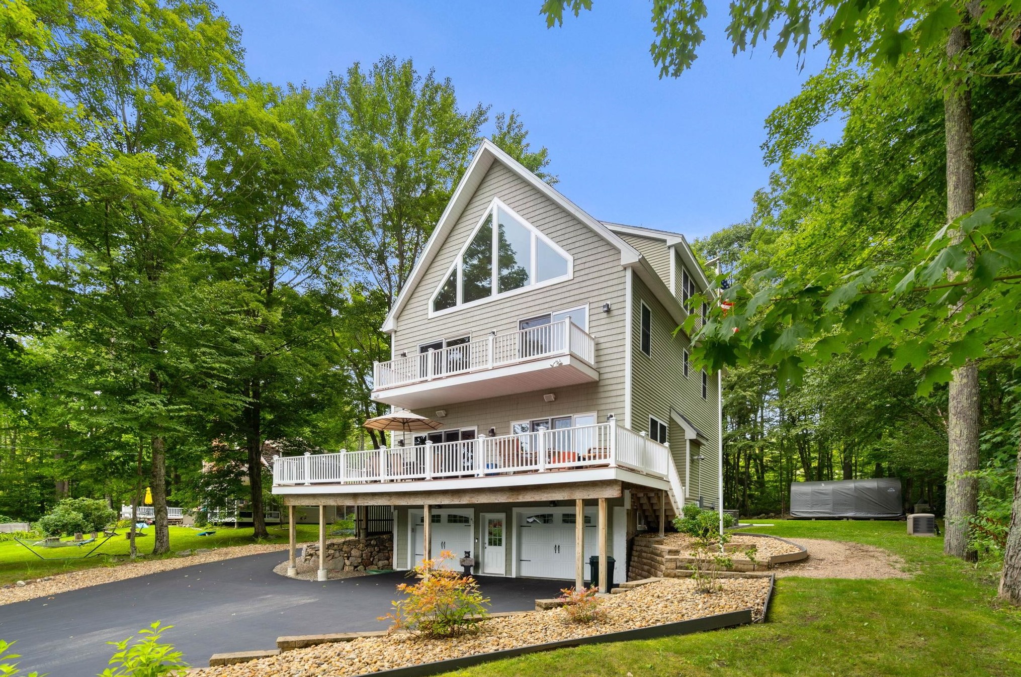 41 Highland Ave, Nottingham, NH 03290